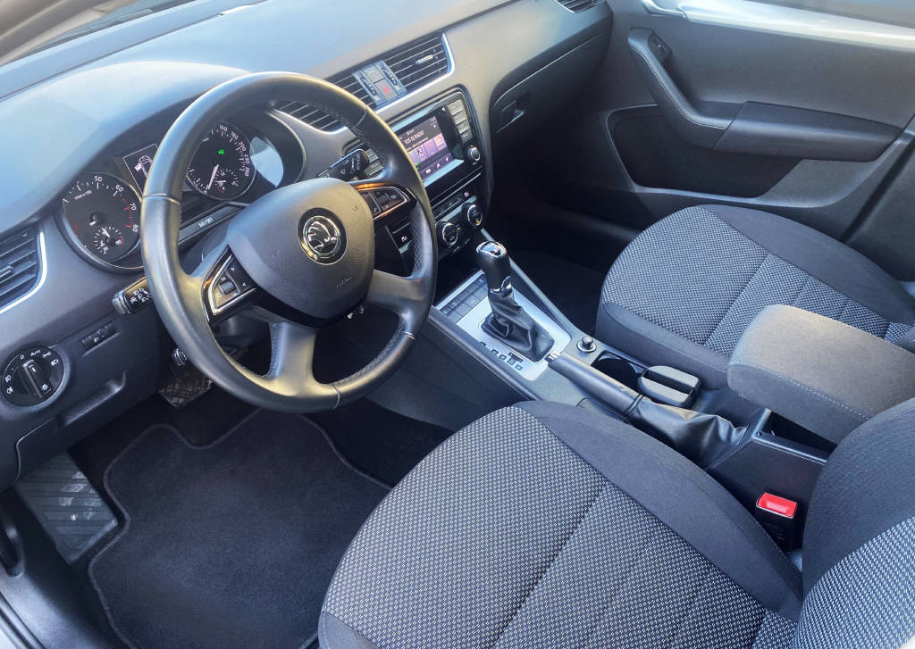SKODA Octavia Combi 1.8 TSI Ambition 4x4 DSG-image-3