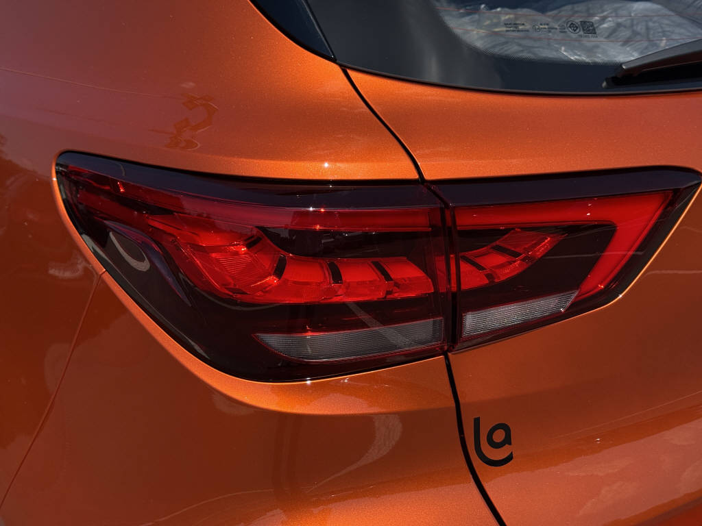 MG ZS 1.0 T-Gdi Luxury 111 ch AT-image-18