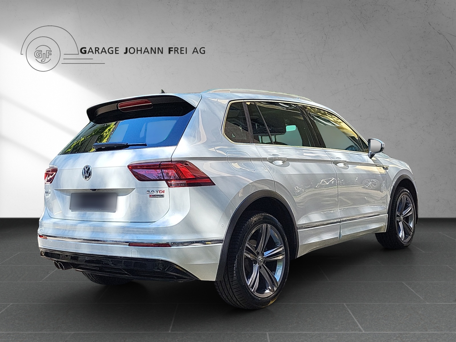 VW Tiguan Highline R-Line 2.0TDI 190PS DSG 4Motion-image-4
