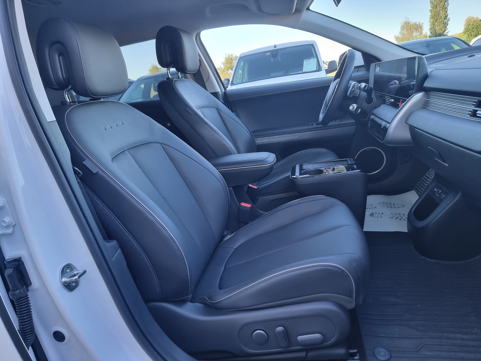 HYUNDAI Ioniq 5 84 kWh Amplia 2WD-image-7