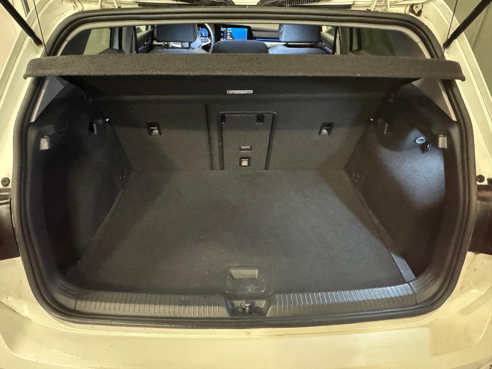 VW Golf 1.5 eTSI mHEV ACT Style DSG-image-13