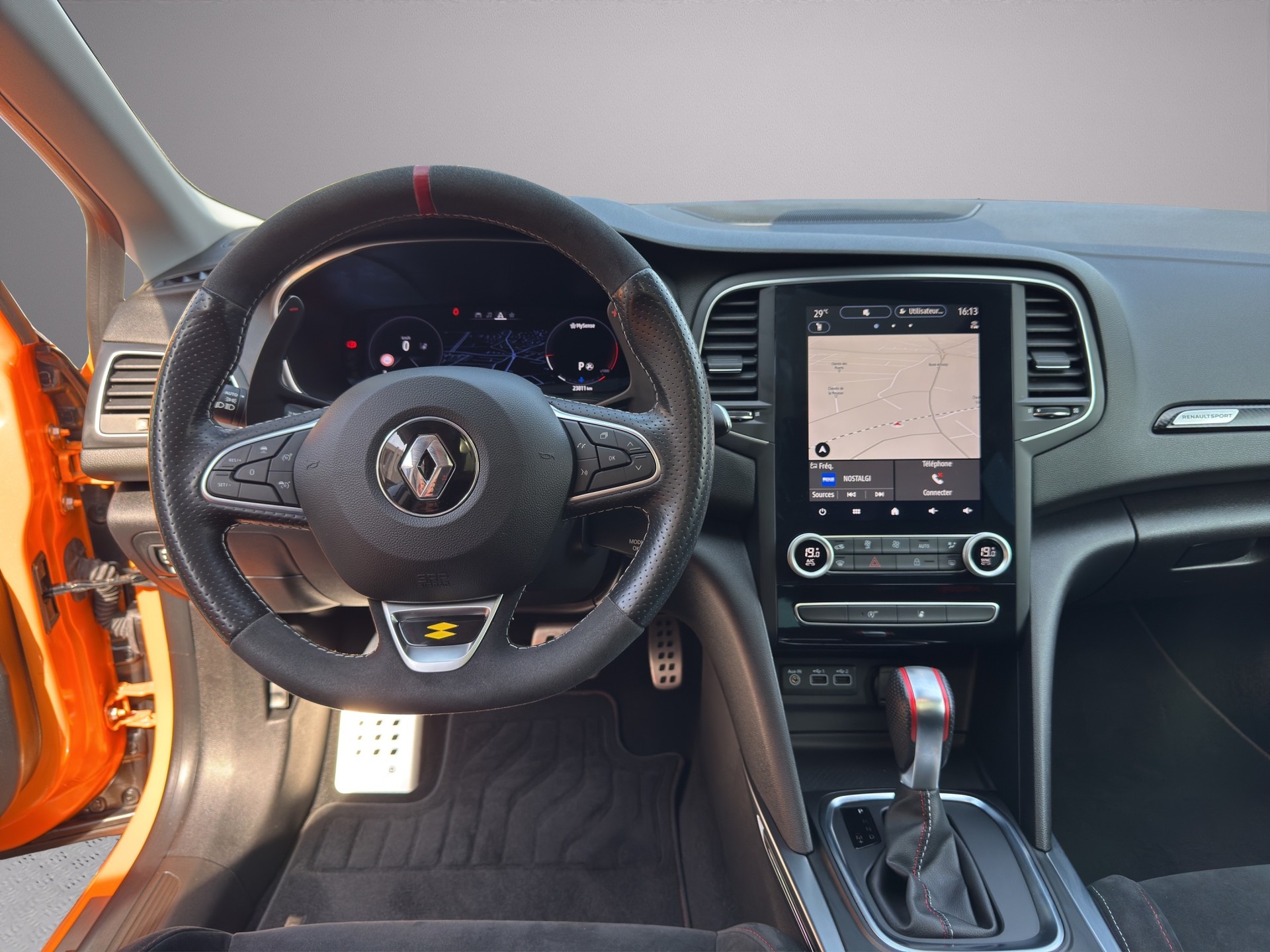 RENAULT Mégane Trophy 300 EDC-image-12