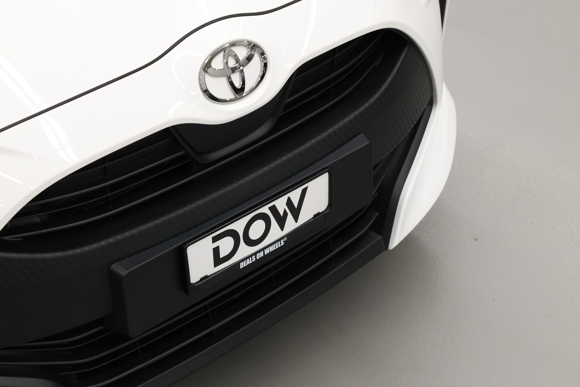 TOYOTA Yaris 1.5 Active Drive e-CVT-image-12