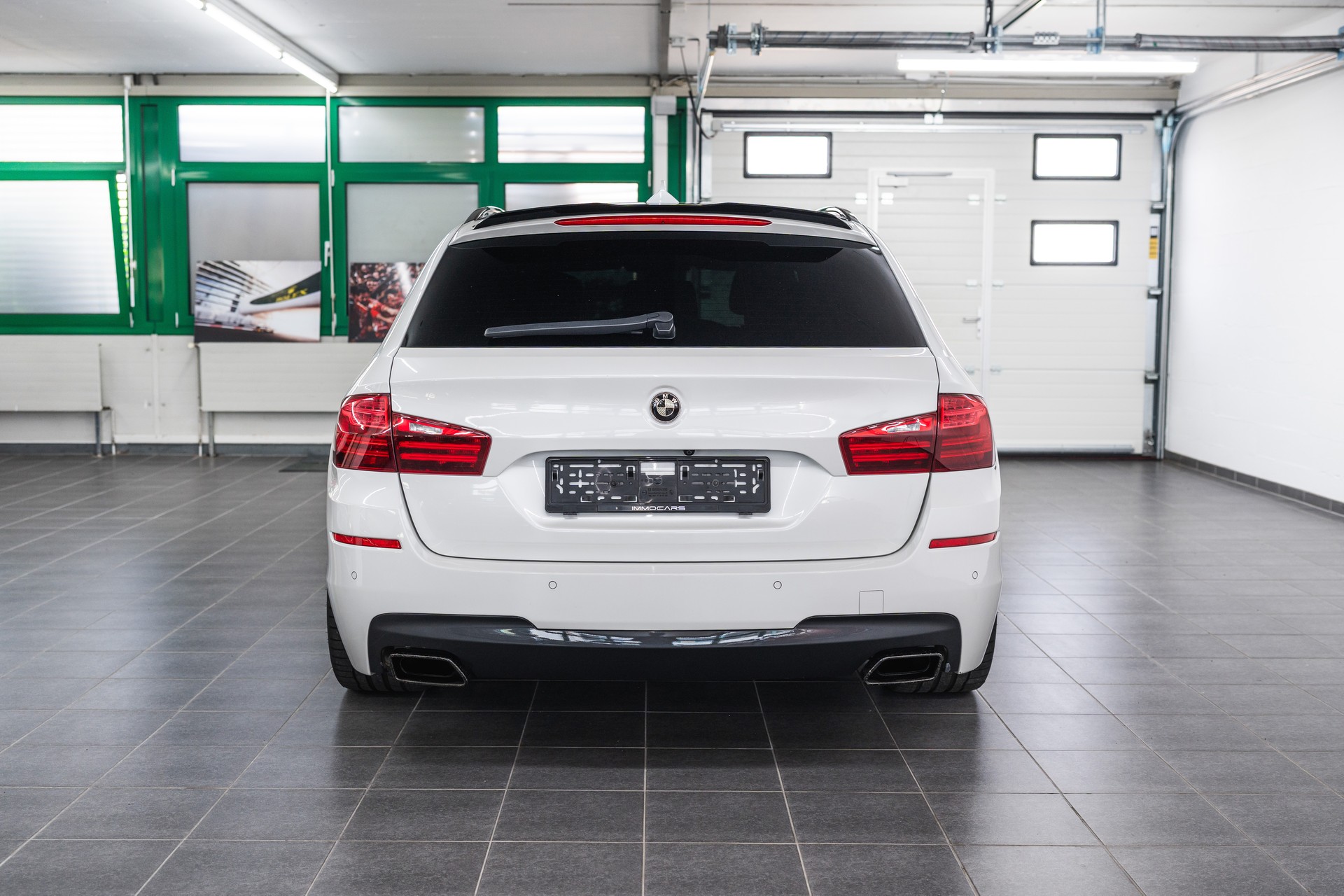 BMW M550d Touring xDrive Steptronic-image-5
