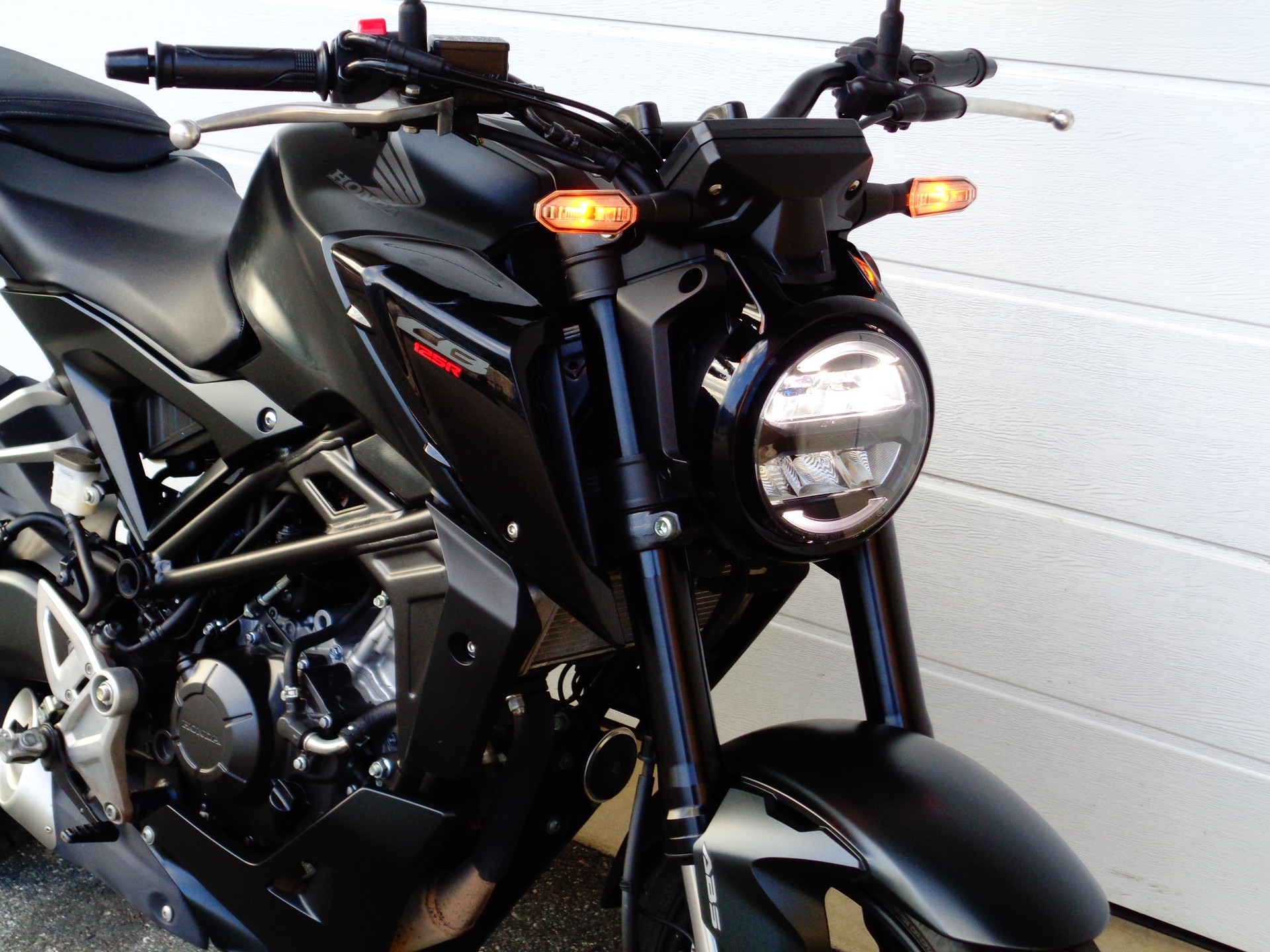 HONDA CB 125 R-image-2