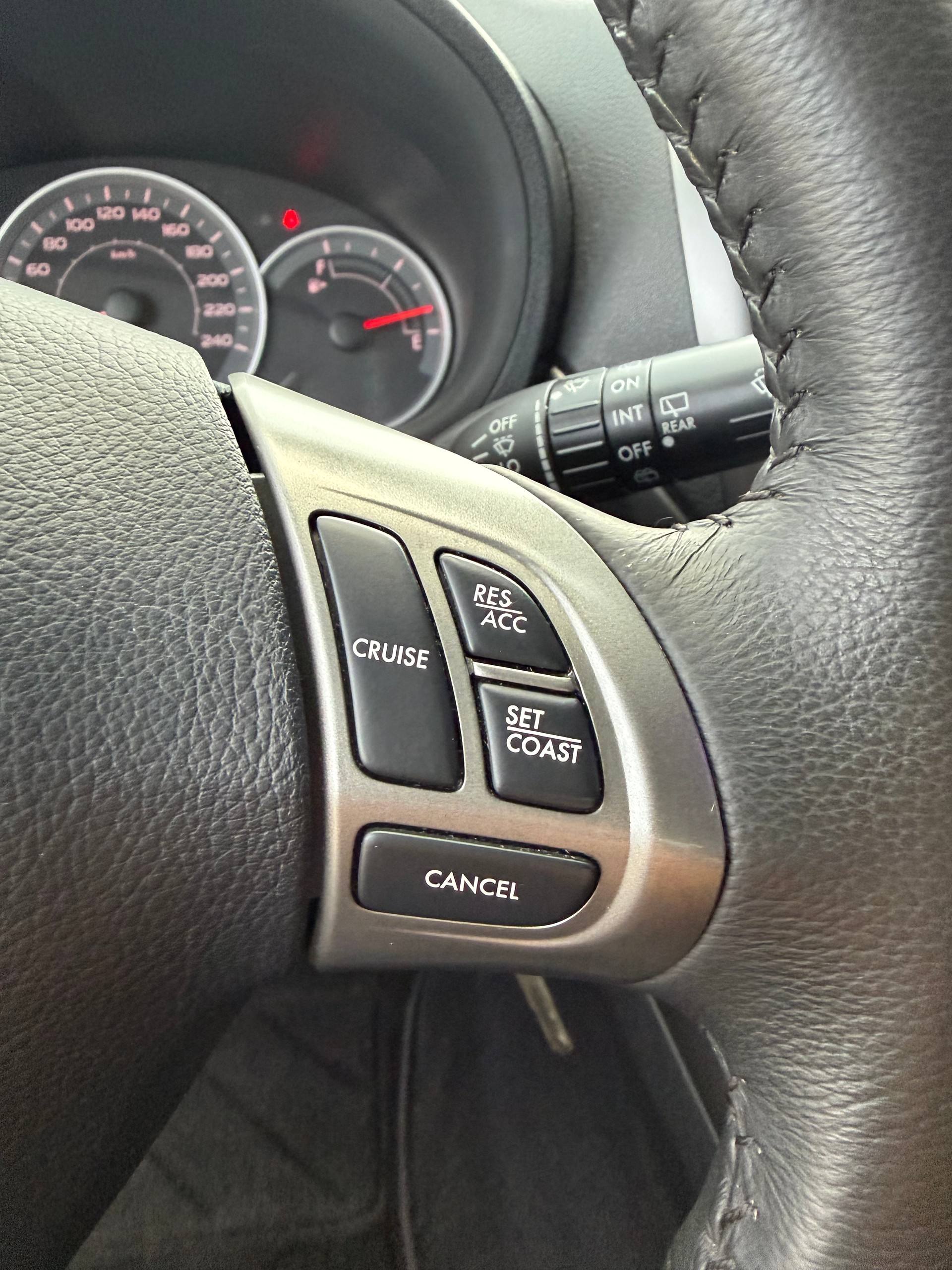SUBARU Impreza 2.0R Limited S Automatic-image-21