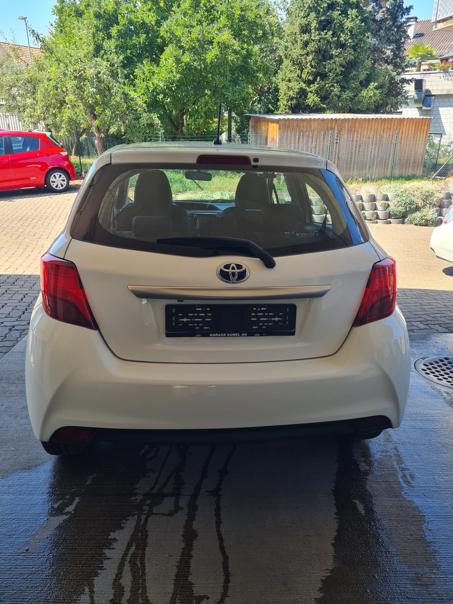 TOYOTA Yaris 1.5 VVT-i Hybrid Trend e-CVT-showroom-element-3
