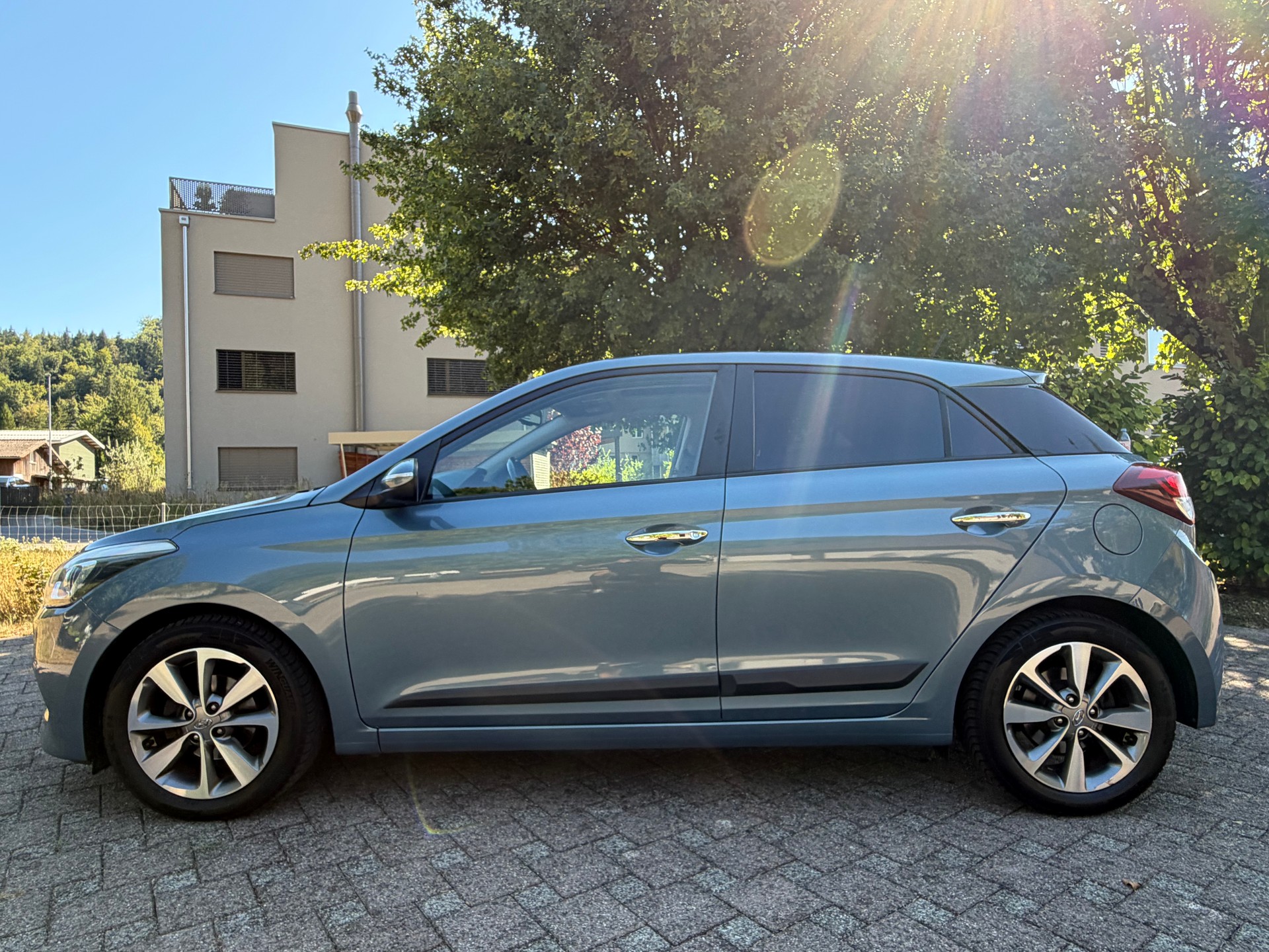 HYUNDAI i20 1.4 Vertex Automatic-image-8