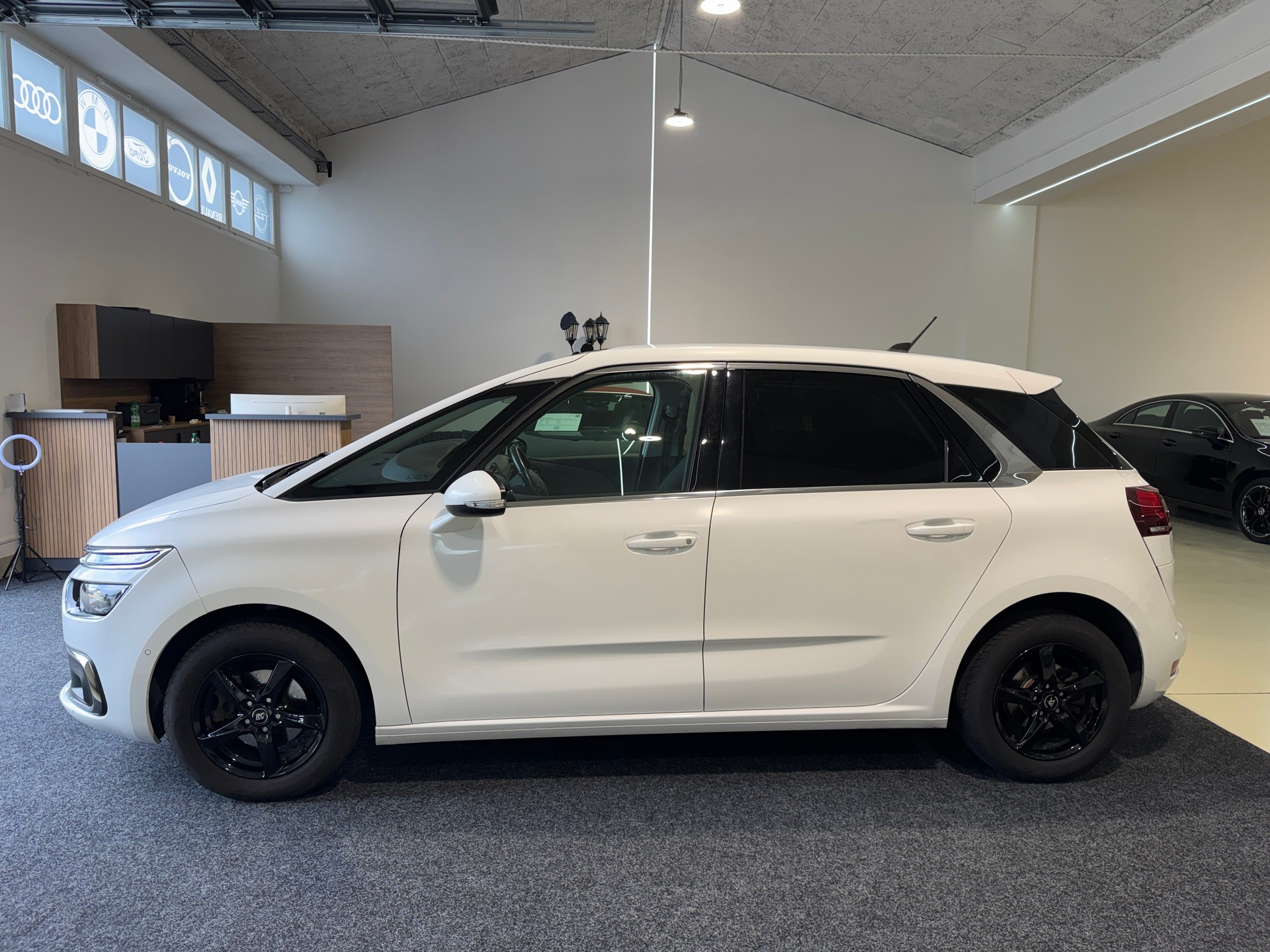CITROEN C4 Spacetourer 1.2 Pure Tech Feel Edition-showroom-element-3