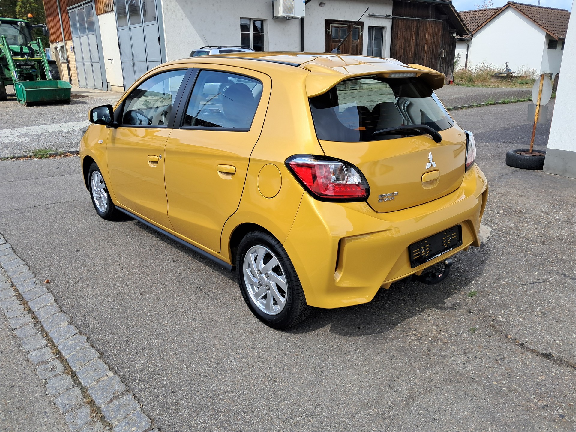 MITSUBISHI Space Star 1.2 Value CVT-showroom-element-1