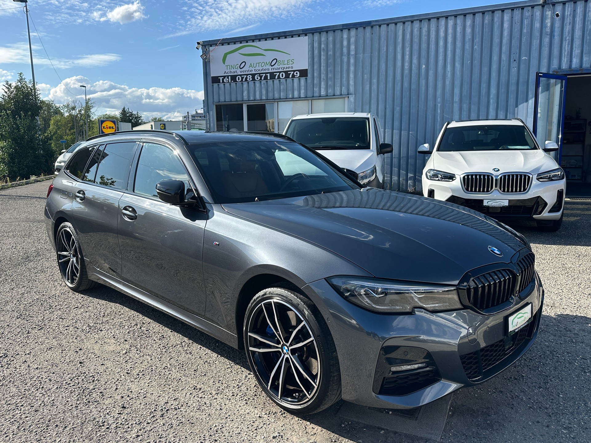 BMW 330e x DriveTouring M Sport Steptronic