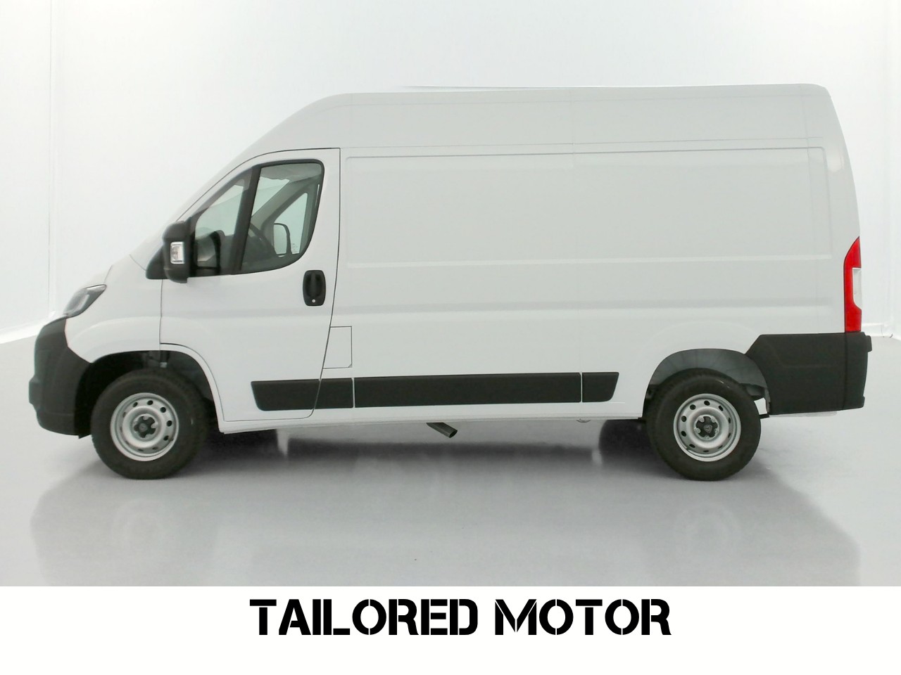 PEUGEOT New Boxer 2.2 HDI 140ch Fourgon L2H2 - BVM6-image-3