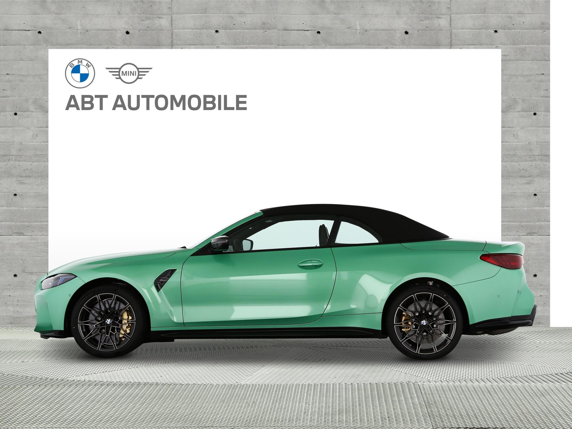BMW M4 Competition xDrive Cabrio-showroom-element-1