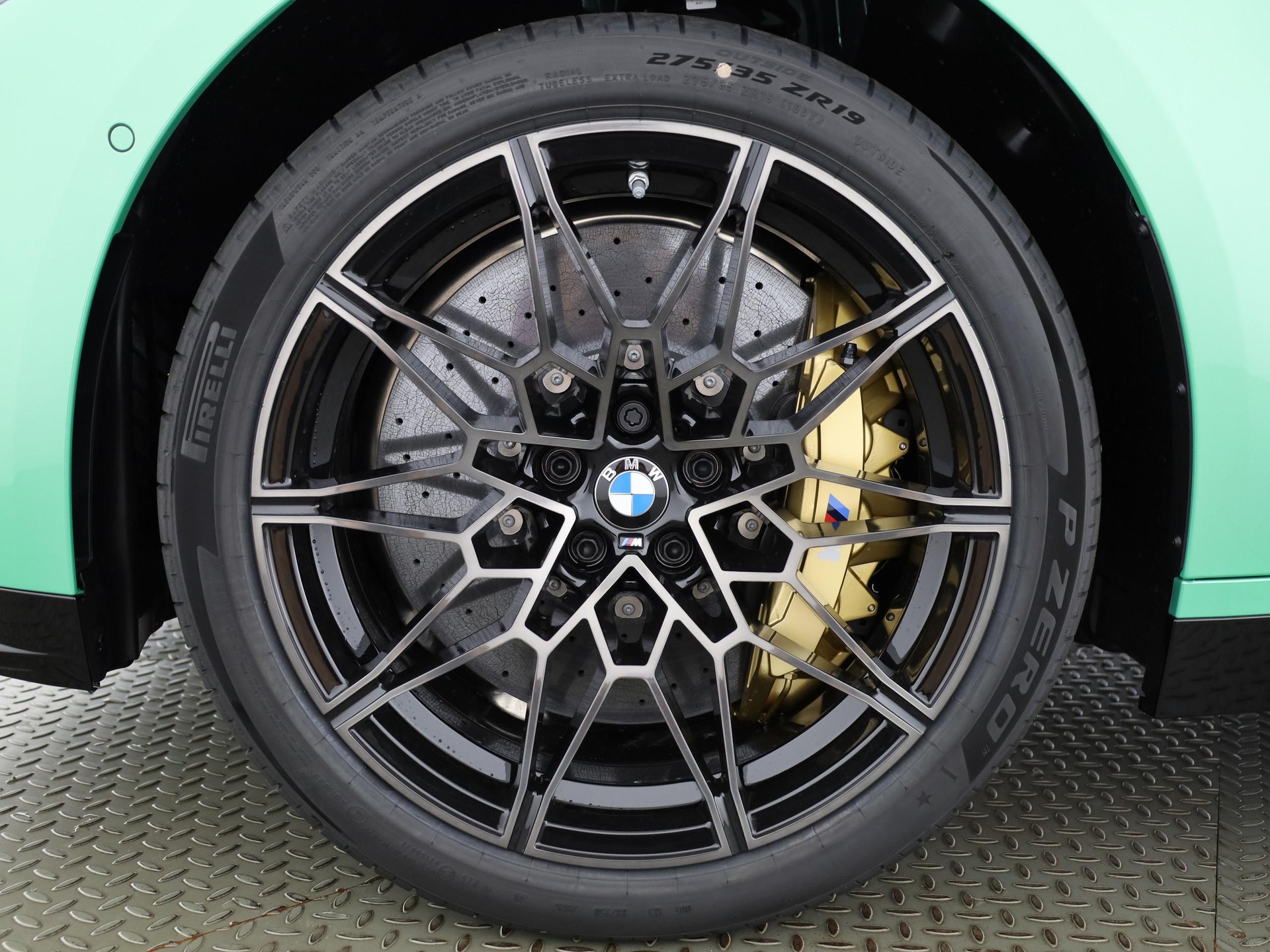BMW M4 Competition xDrive Cabrio-showroom-element-3