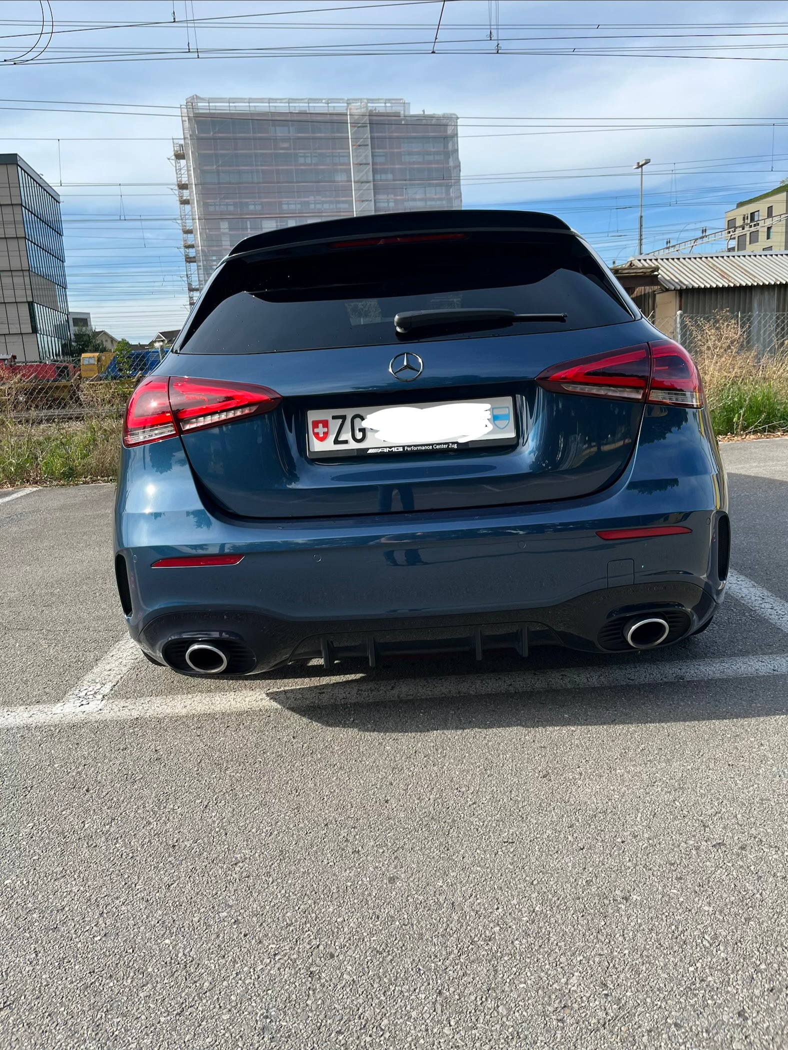 MERCEDES-BENZ A 35 AMG 4matic-image-4