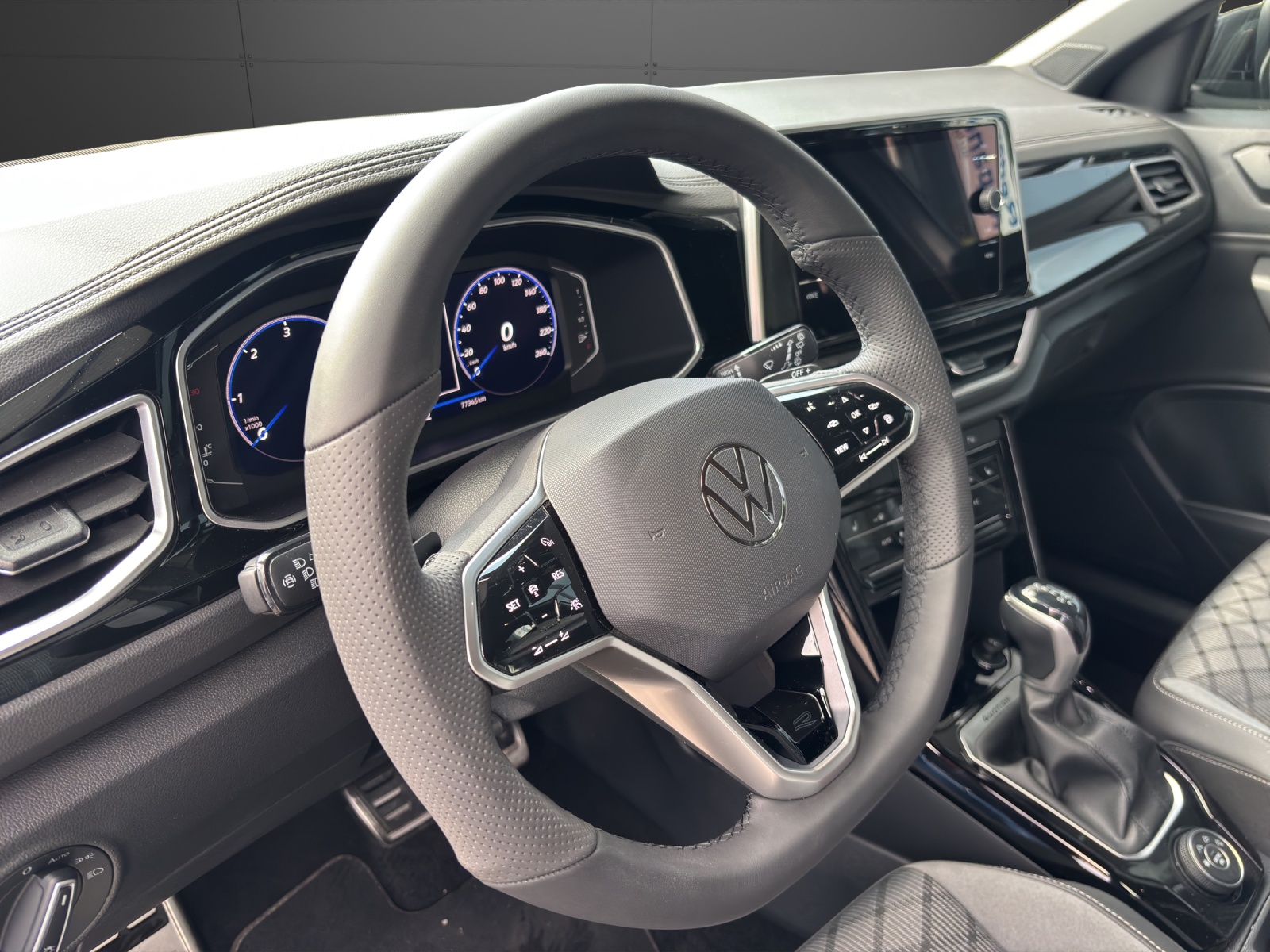 VW T-Roc 2.0 TDI SCR R-Line 4Motion DSG-image-4
