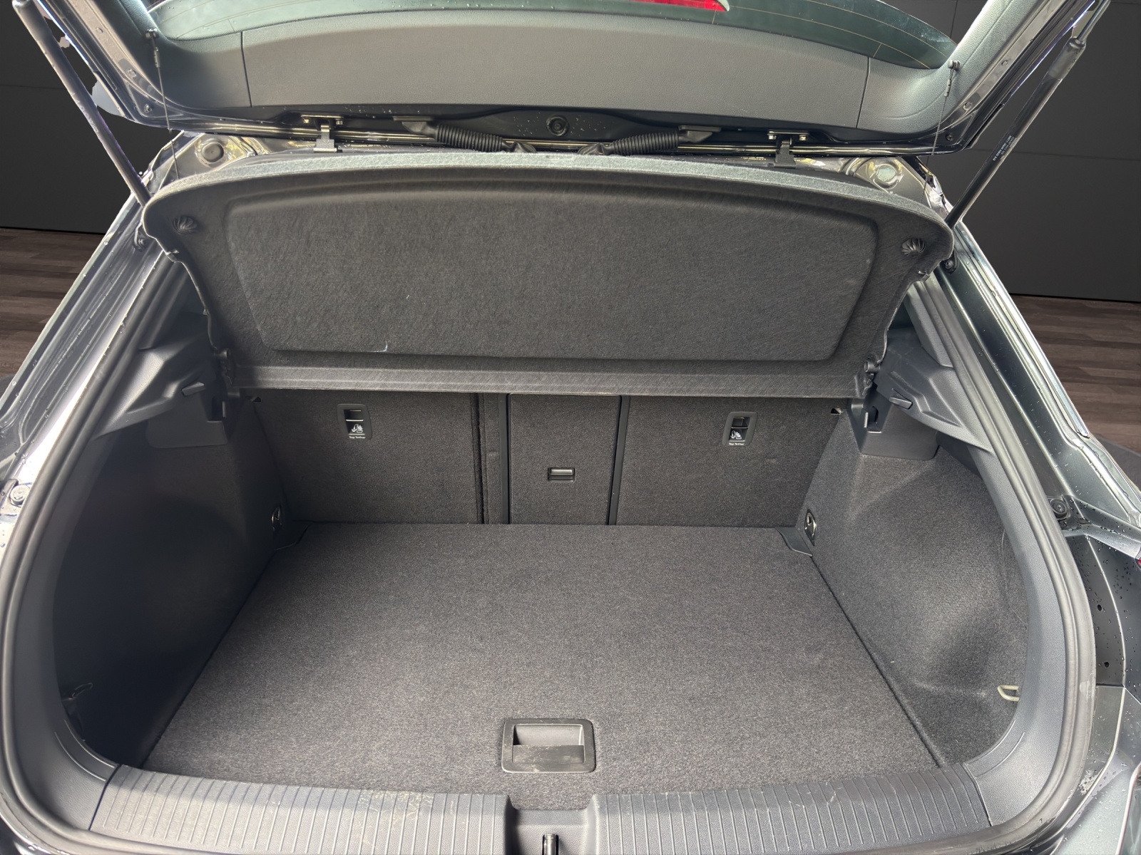 VW T-Roc 2.0 TDI SCR R-Line 4Motion DSG-image-12