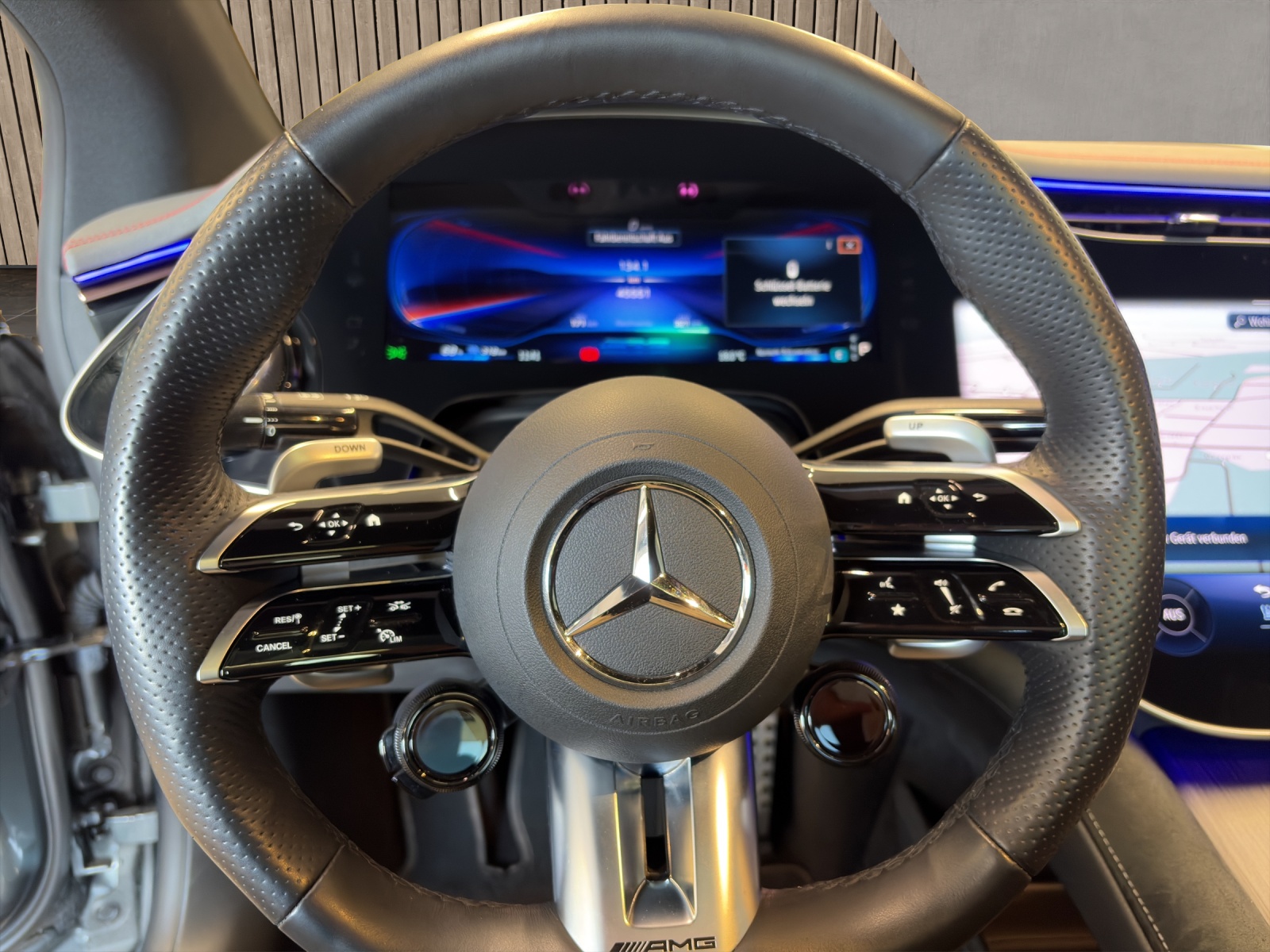 MERCEDES-BENZ EQE 53 AMG 4 Matic+-image-9