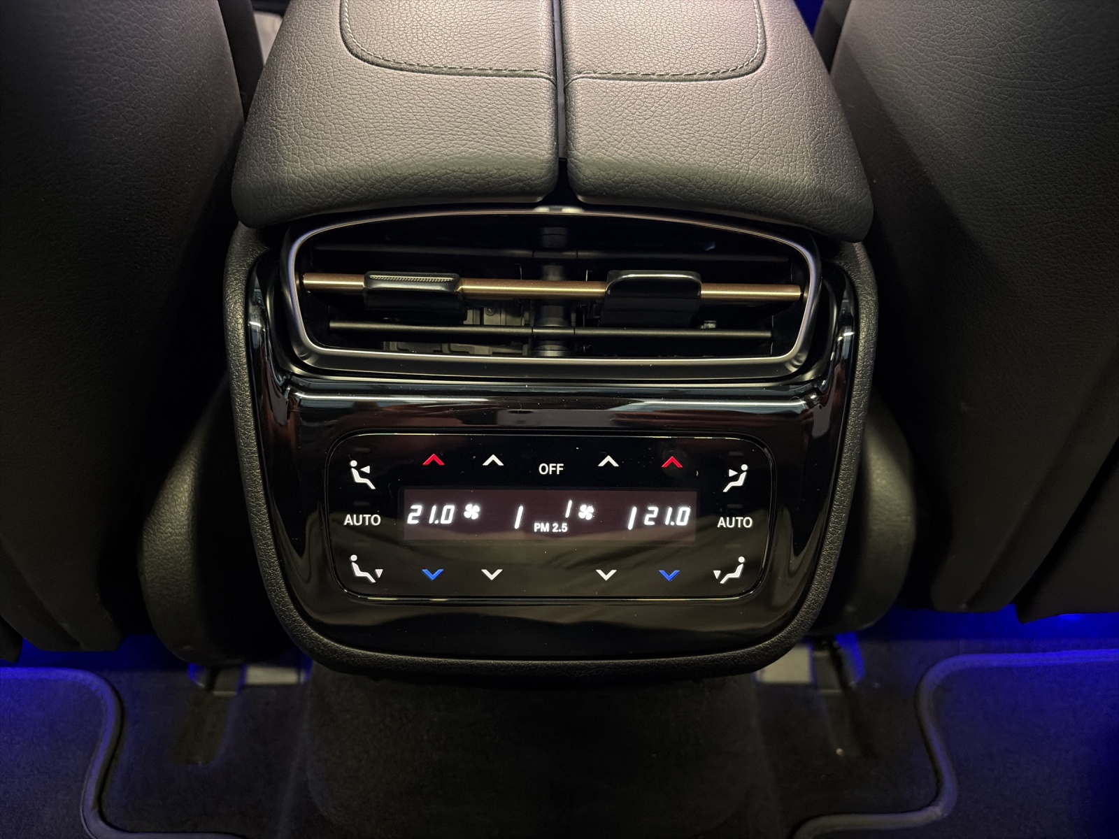 MERCEDES-BENZ EQE 53 AMG 4 Matic+-image-13