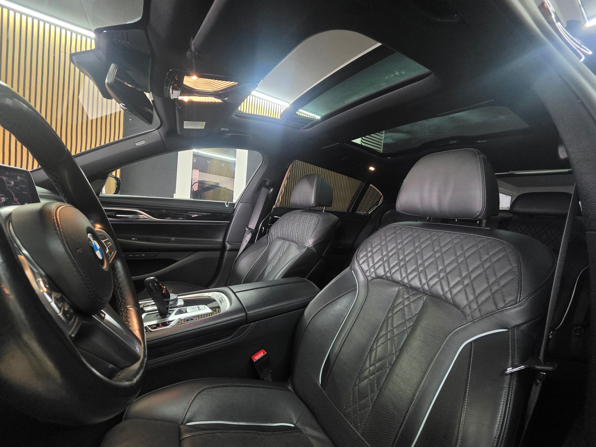 BMW 730Ld xDrive Steptronic M-Sport-image-10