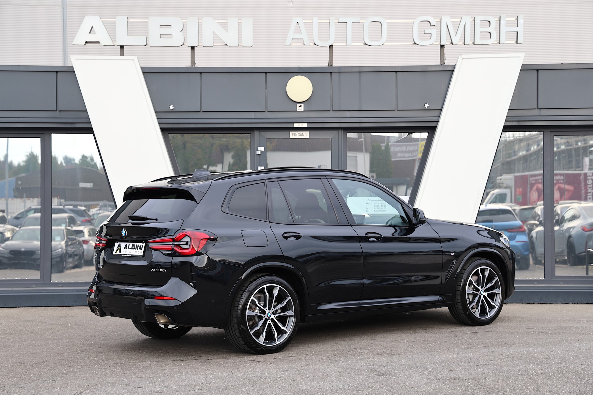 BMW X3 30i xDrive SAG M-Sport-showroom-element-3