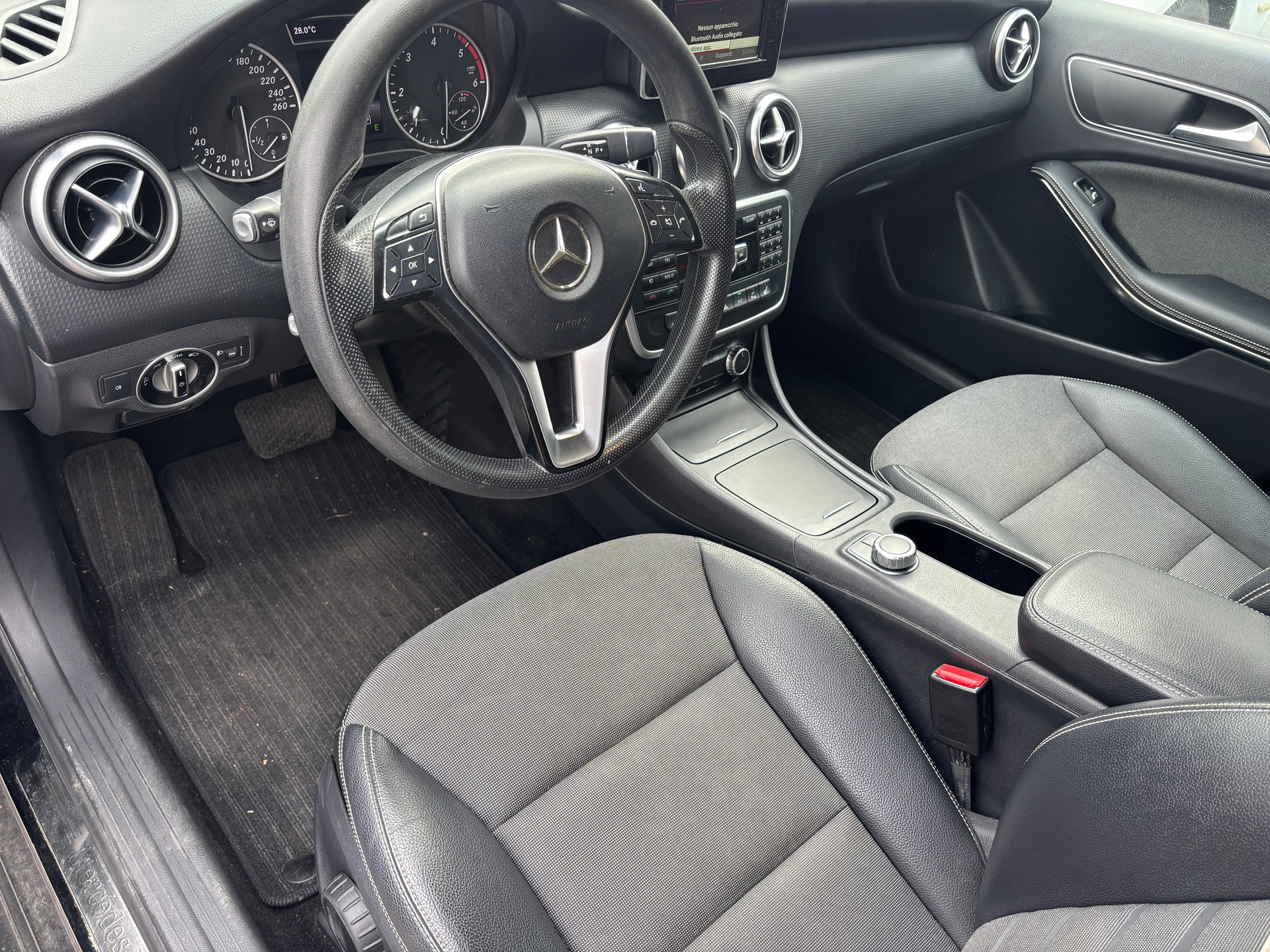 MERCEDES-BENZ A 160 CDI Style 7G-DCT-image-8