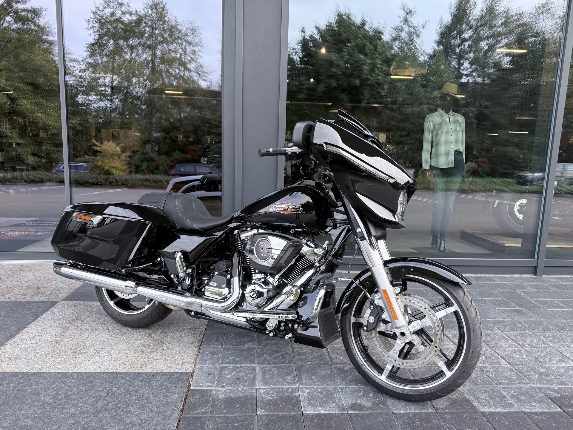 HARLEY-DAVIDSON FLHX Street Glide 117