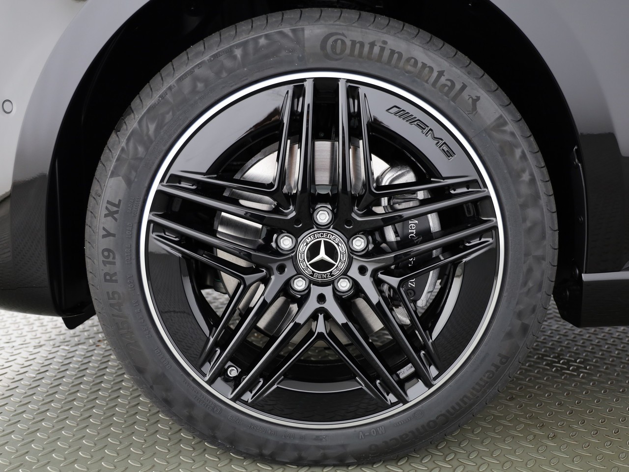MERCEDES-BENZ V 300 d lang 4Matic Swiss Edition 9G-Tronic-image-6