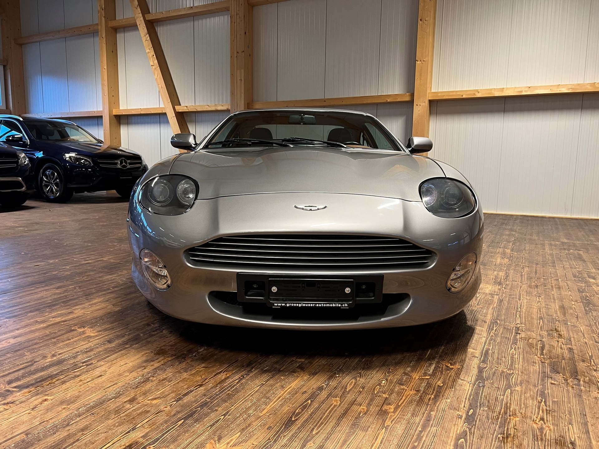 ASTON MARTIN DB7 Vantage-showroom-element-1