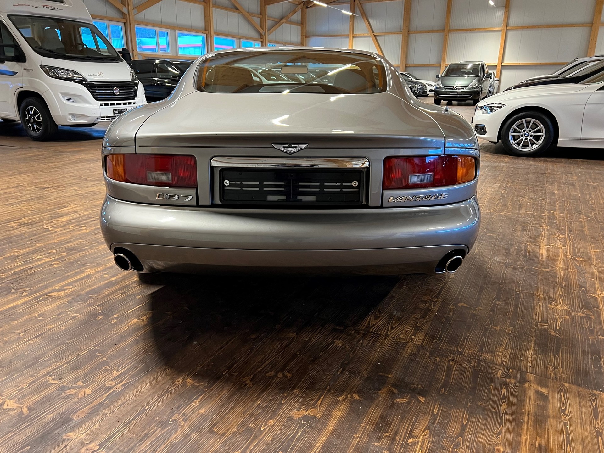 ASTON MARTIN DB7 Vantage-image-5