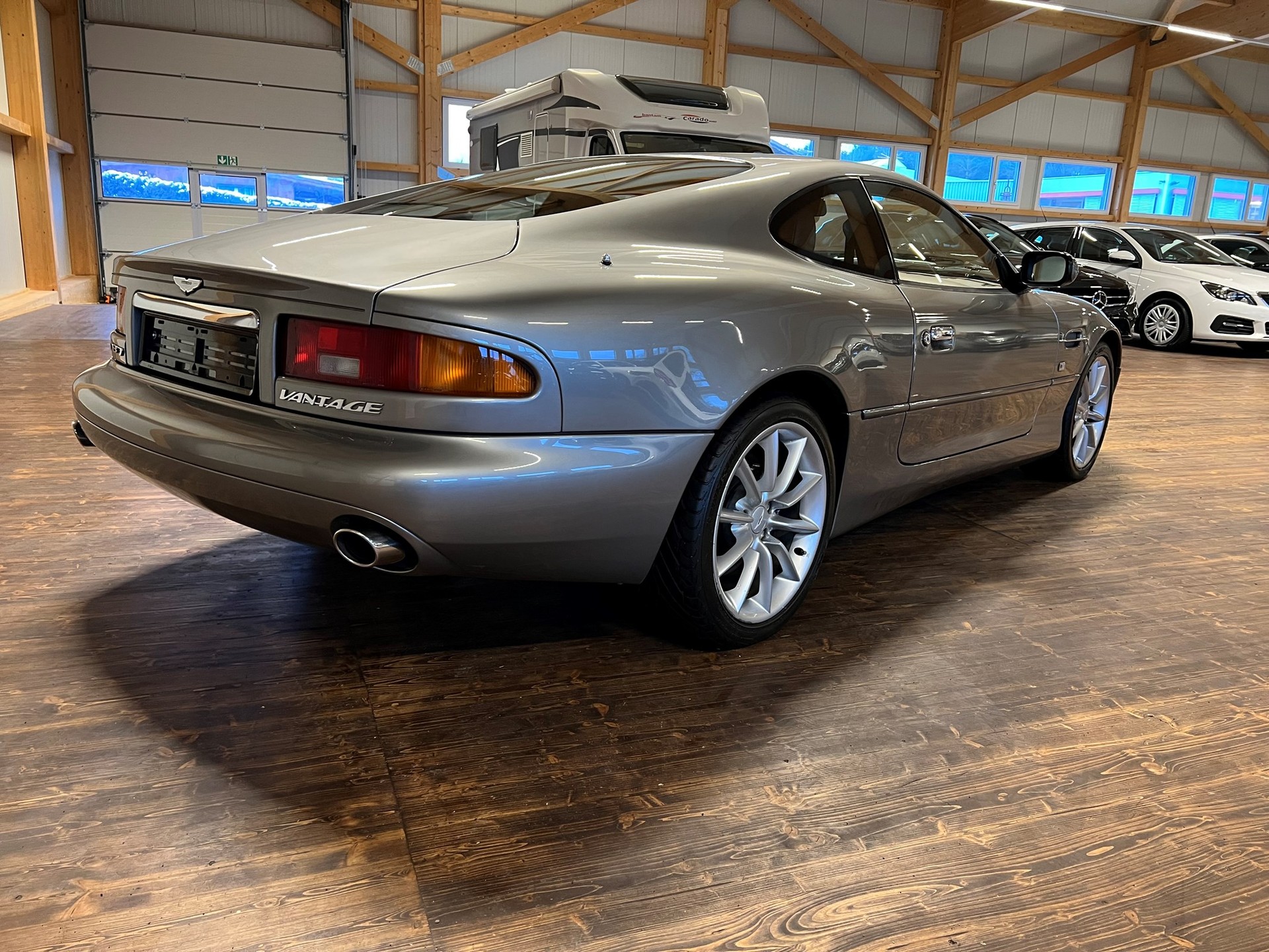 ASTON MARTIN DB7 Vantage-image-4