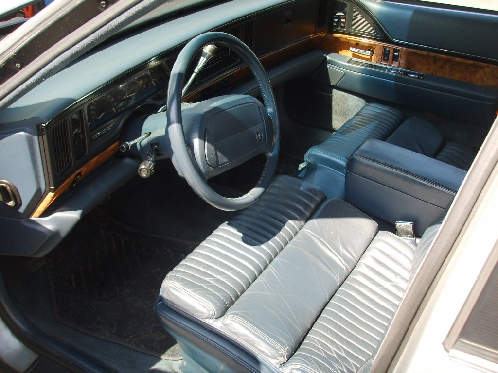 BUICK Park Avenue Sedan-image-4