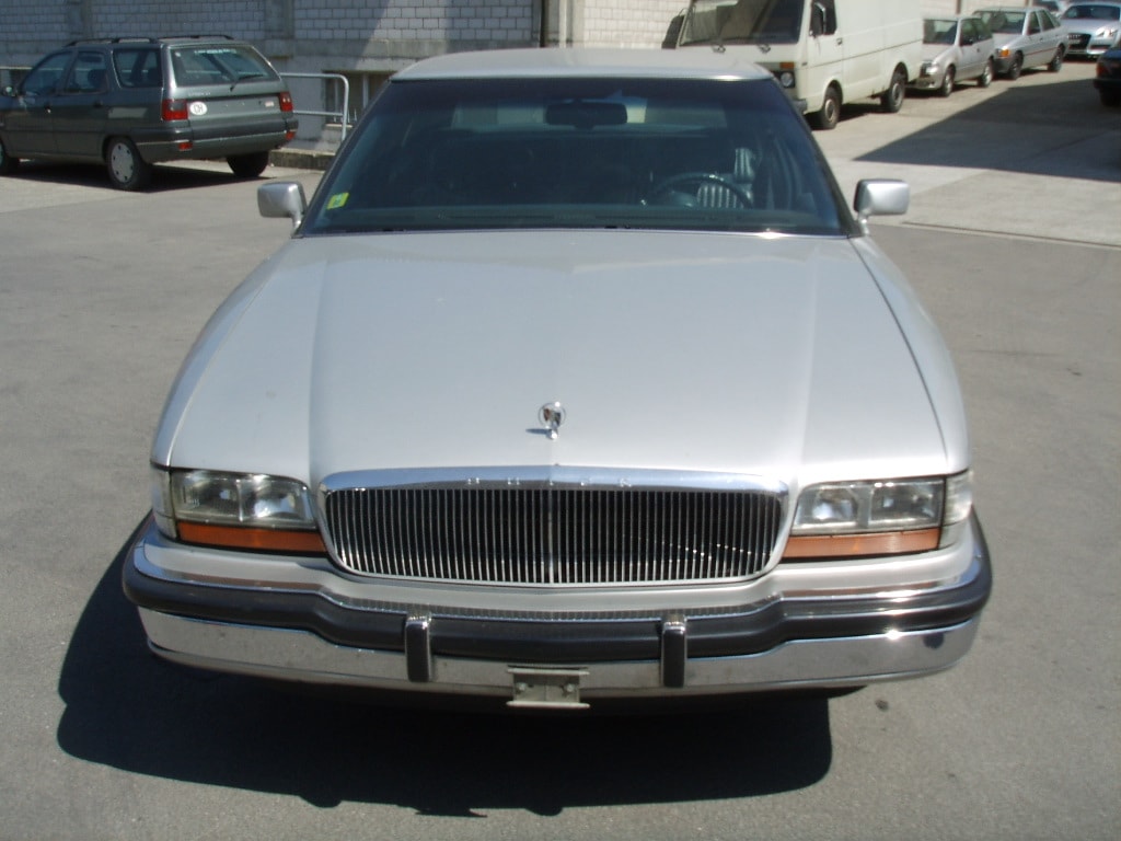 BUICK Park Avenue Sedan