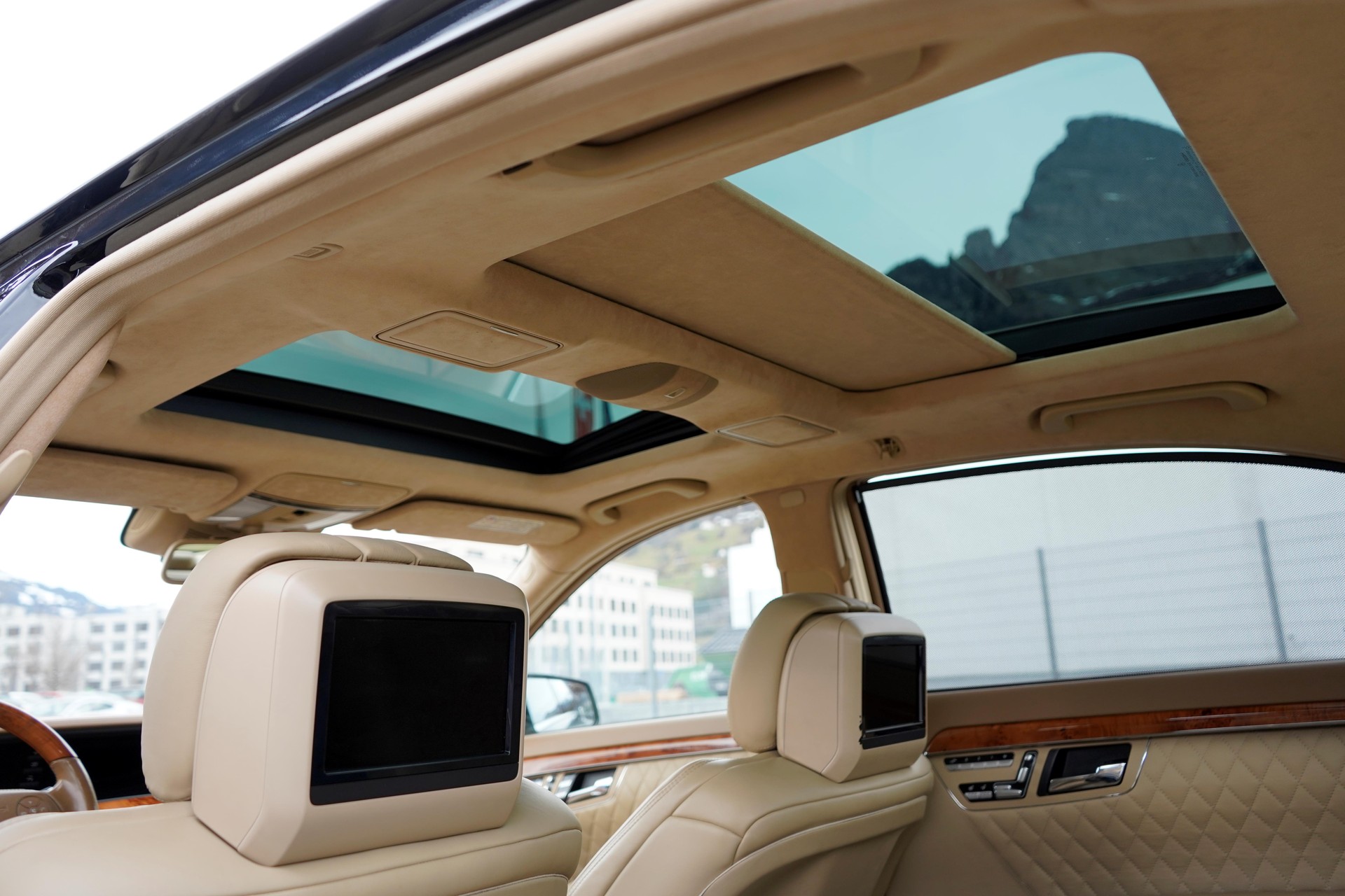 MERCEDES-BENZ S 65 AMG L Automatic-image-11