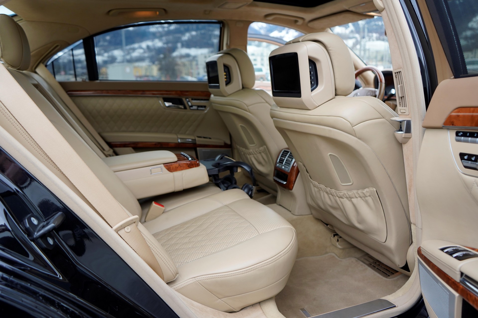 MERCEDES-BENZ S 65 AMG L Automatic-image-12