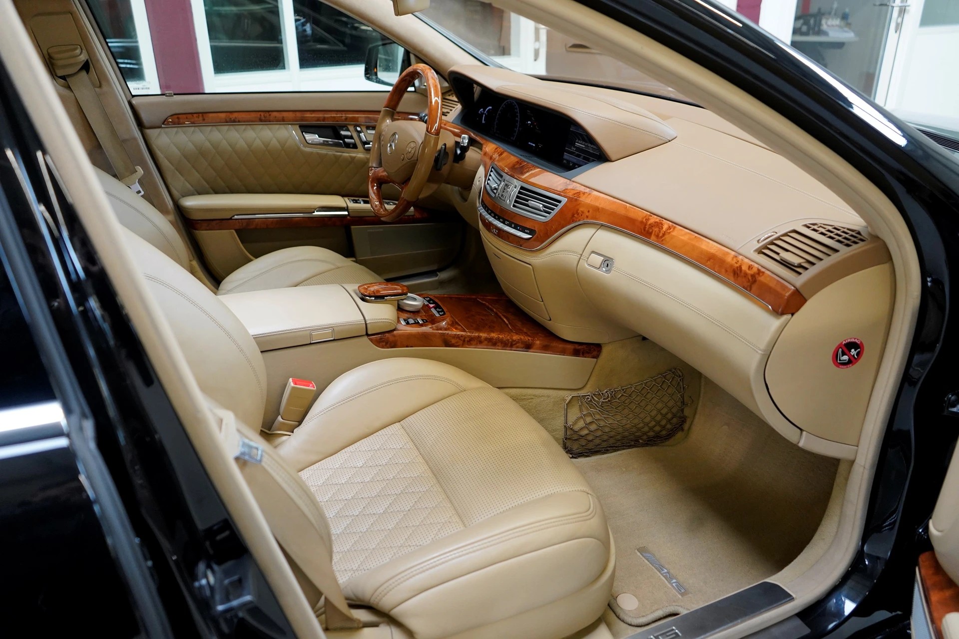 MERCEDES-BENZ S 65 AMG L Automatic-image-7