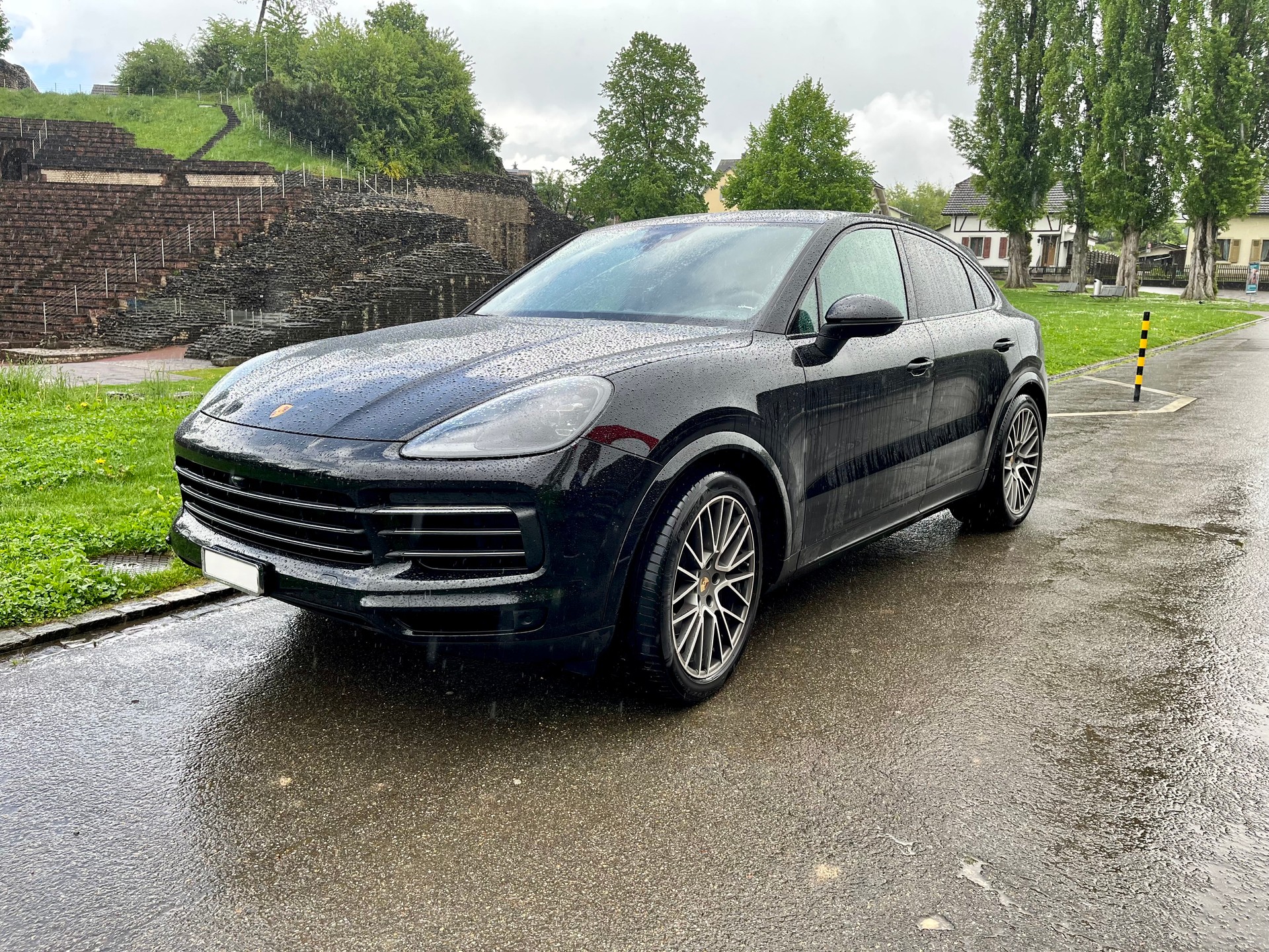 PORSCHE Cayenne Coupé Platinum Edition-image-7
