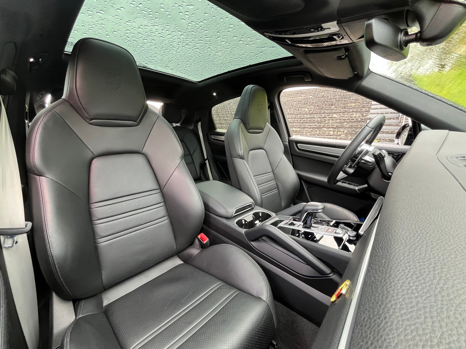 PORSCHE Cayenne Coupé Platinum Edition-image-13