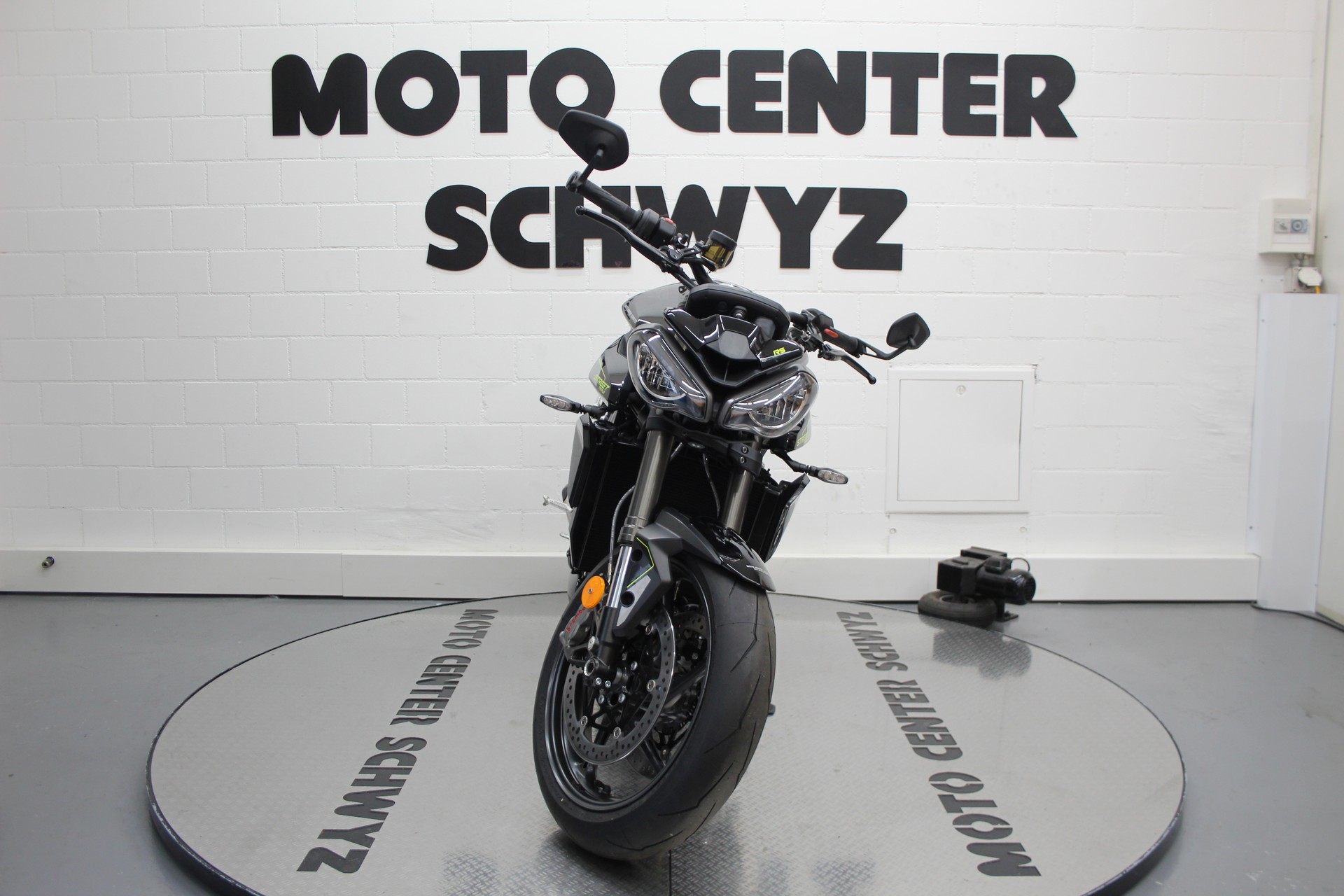 TRIUMPH Street Triple 765 RS-image-2