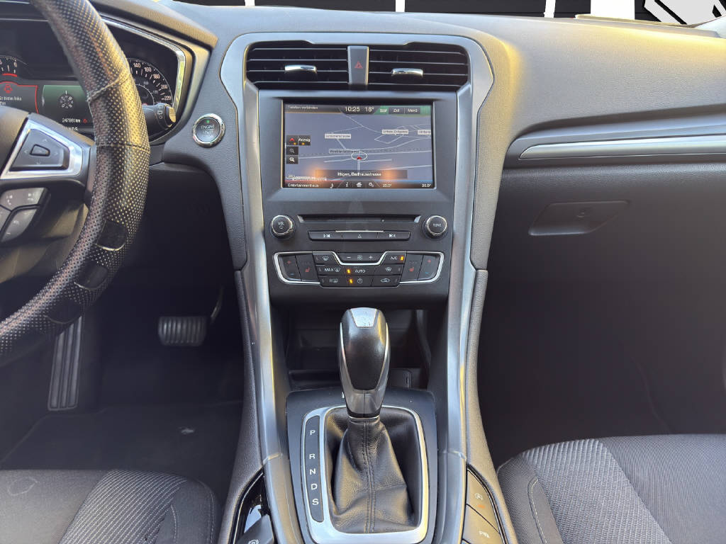 FORD Mondeo Station Wagon 2.0 TDCi 180 Titanium-image-12