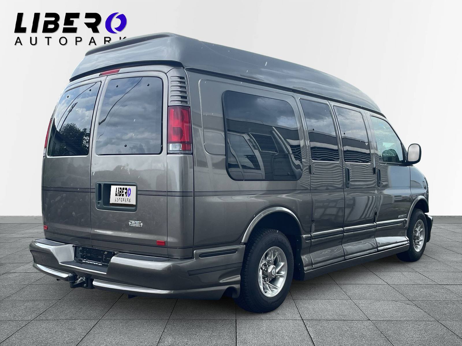 CHEVROLET RV G 2500-image-4