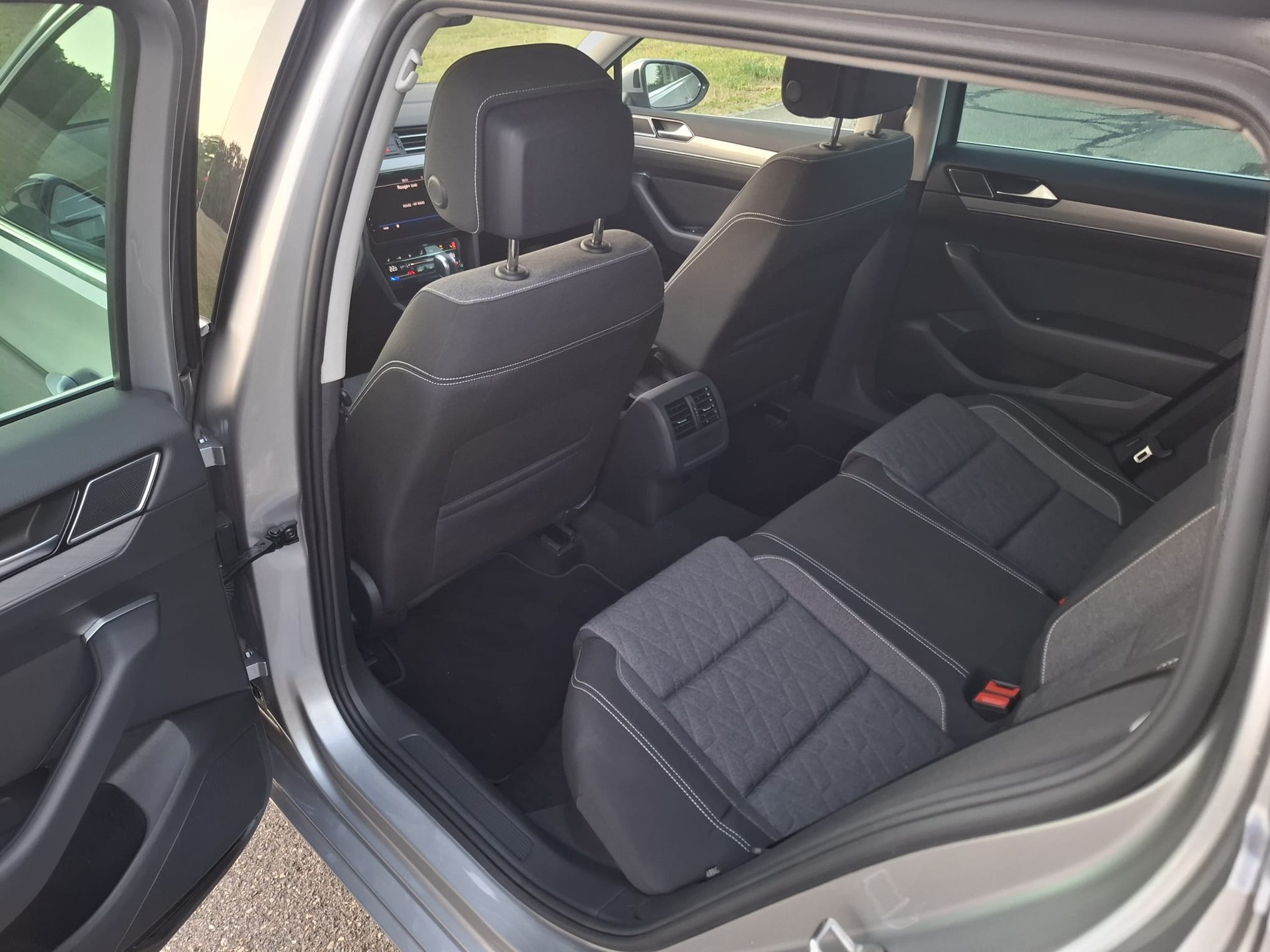 VW Passat Variant 1.4 TSI GTE Hybrid DSG-image-11