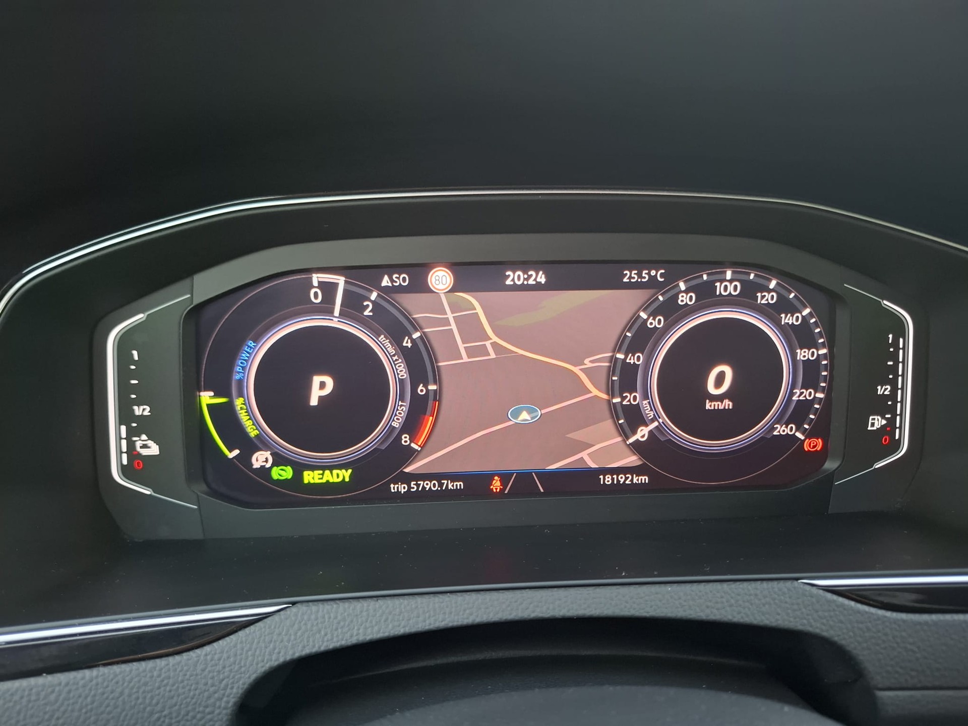 VW Passat Variant 1.4 TSI GTE Hybrid DSG-image-13