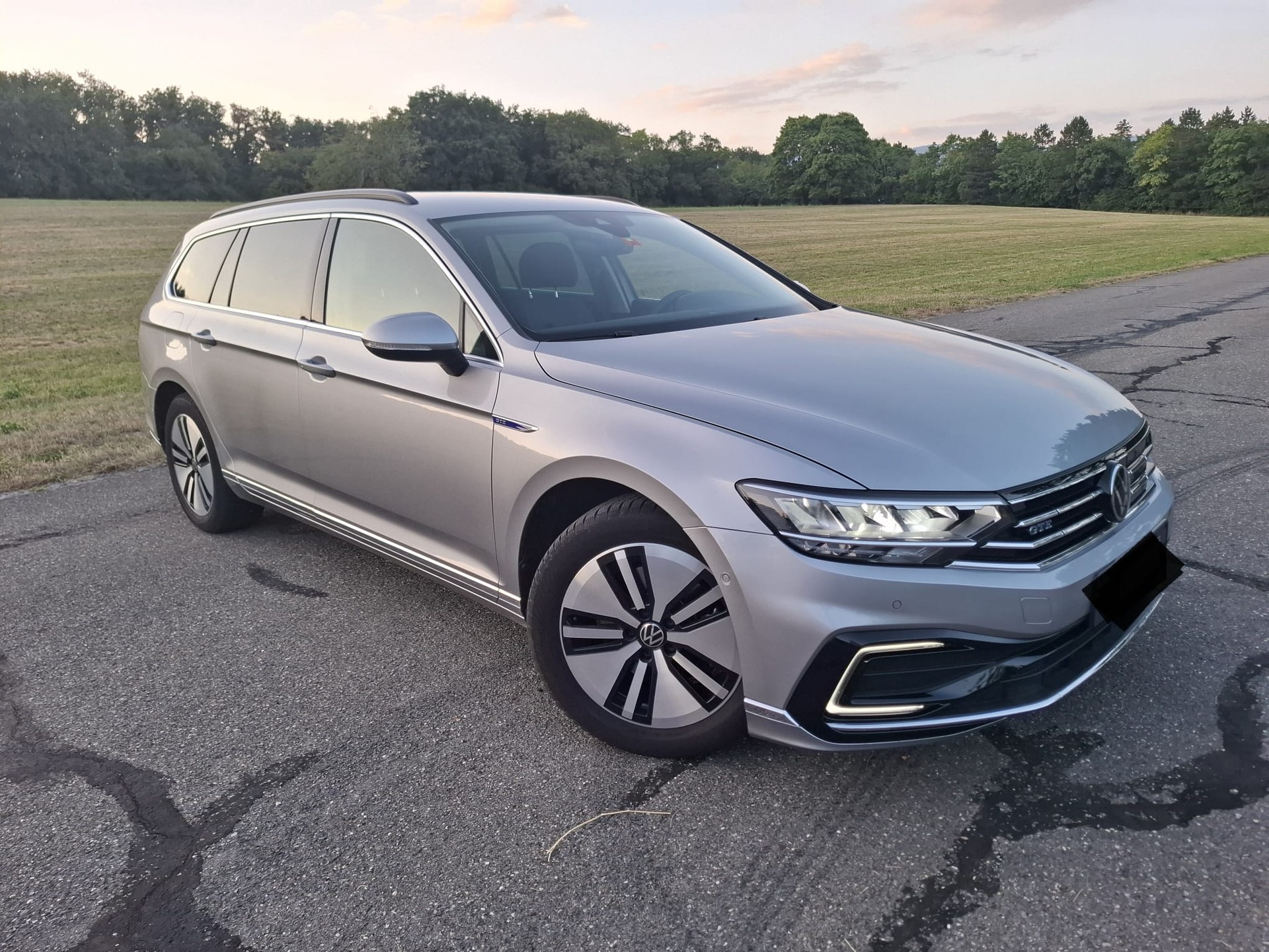 VW Passat Variant 1.4 TSI GTE Hybrid DSG-image-0