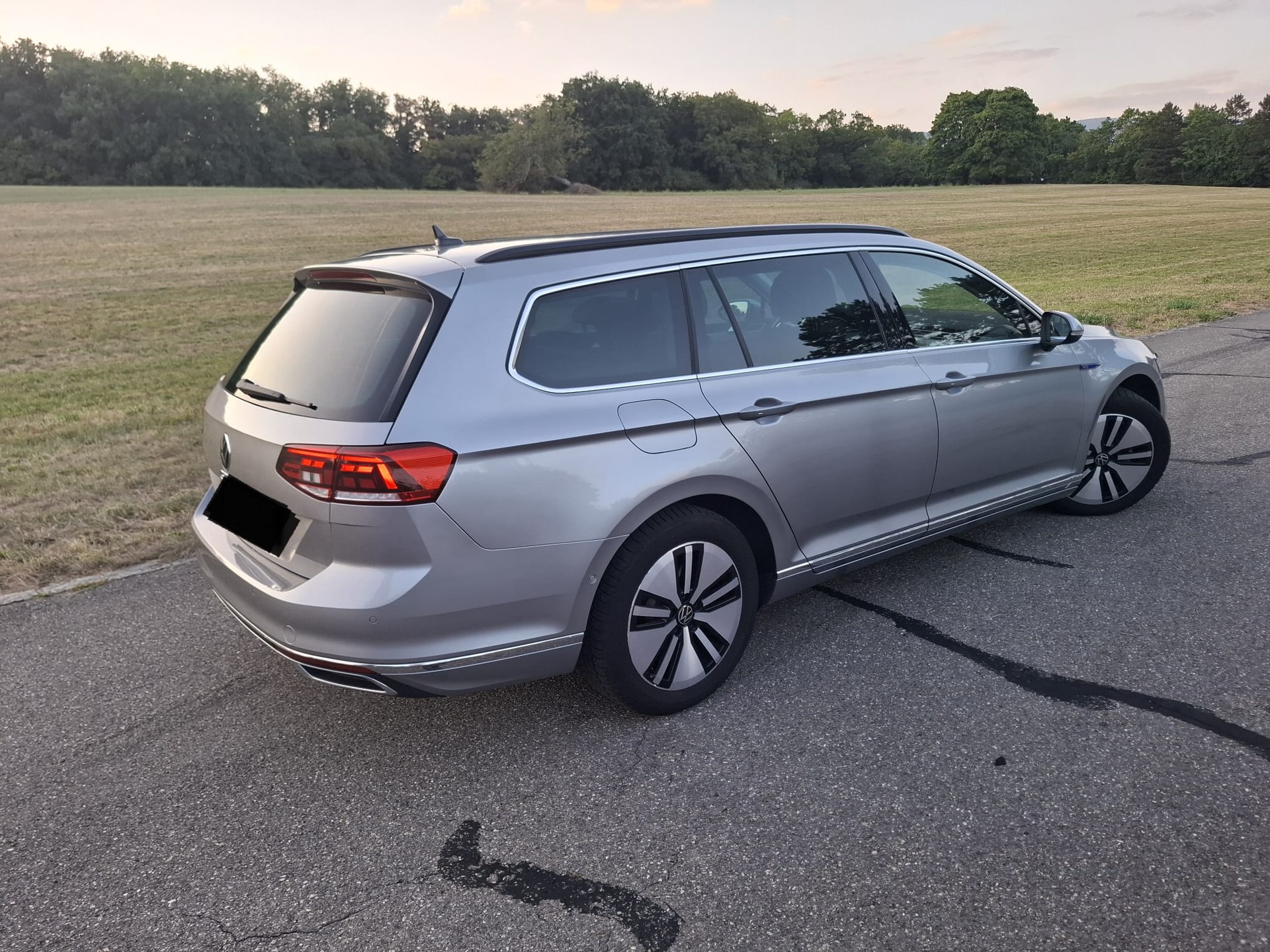 VW Passat Variant 1.4 TSI GTE Hybrid DSG-image-5