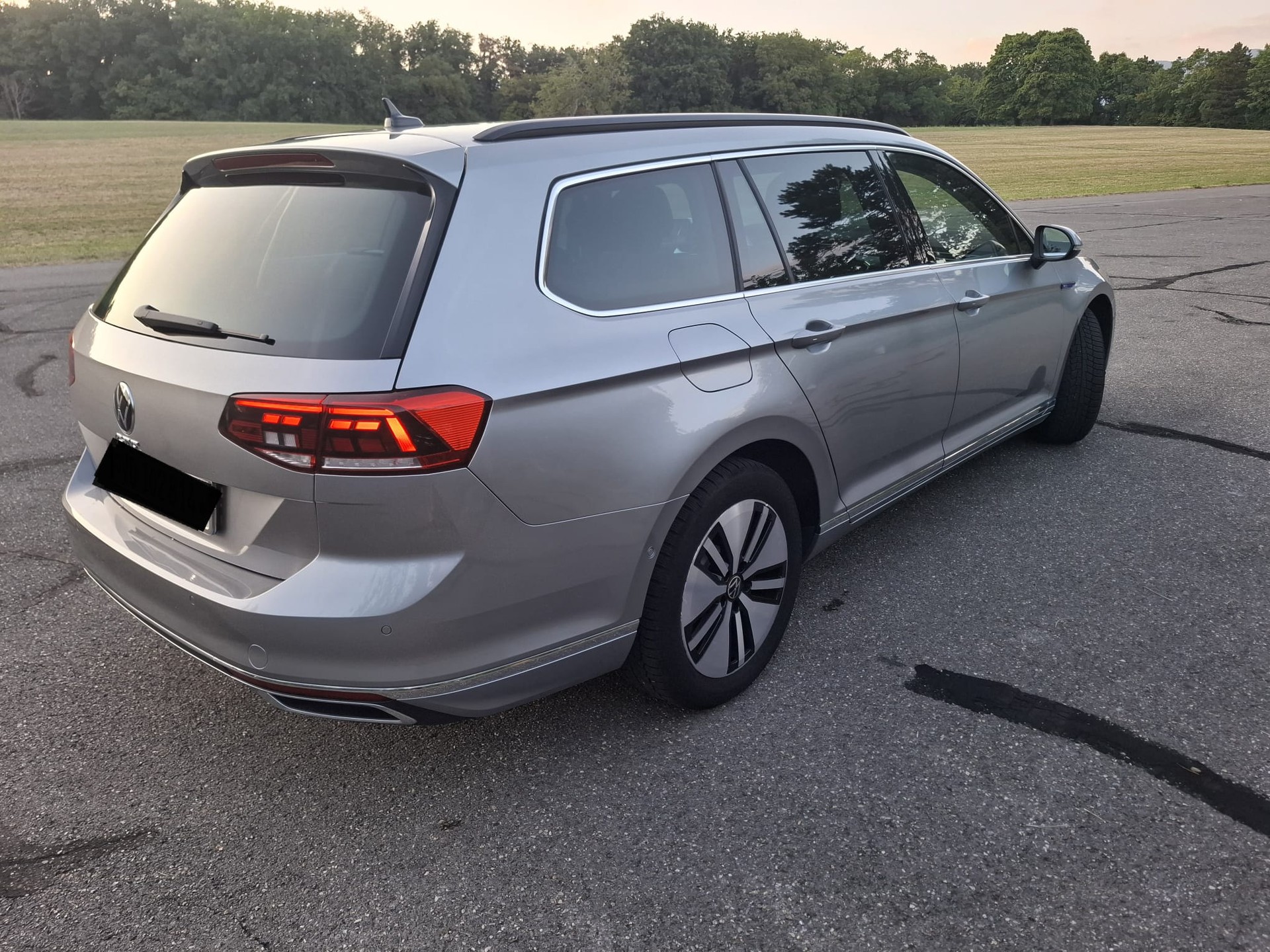VW Passat Variant 1.4 TSI GTE Hybrid DSG-image-3
