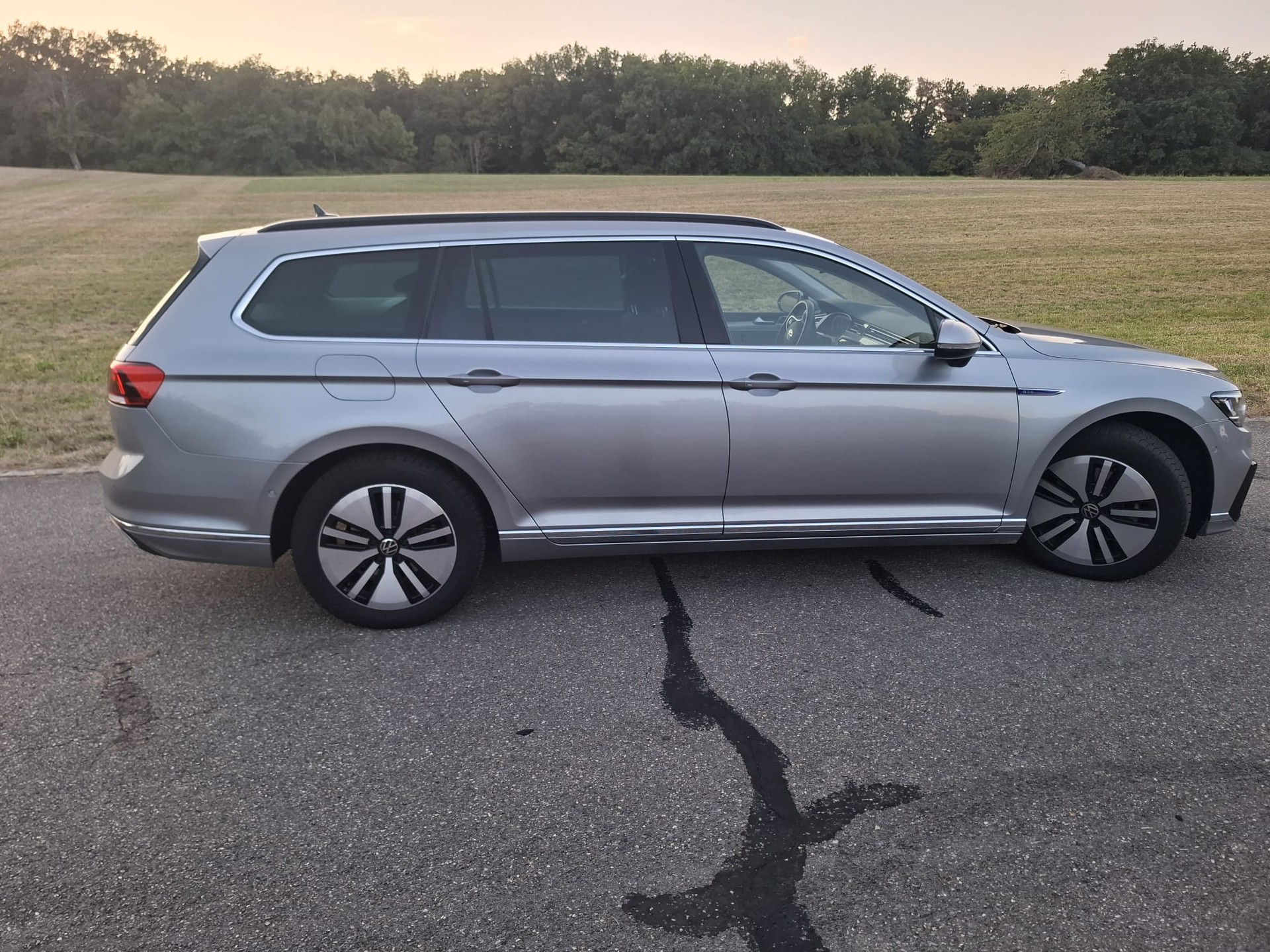 VW Passat Variant 1.4 TSI GTE Hybrid DSG-image-4