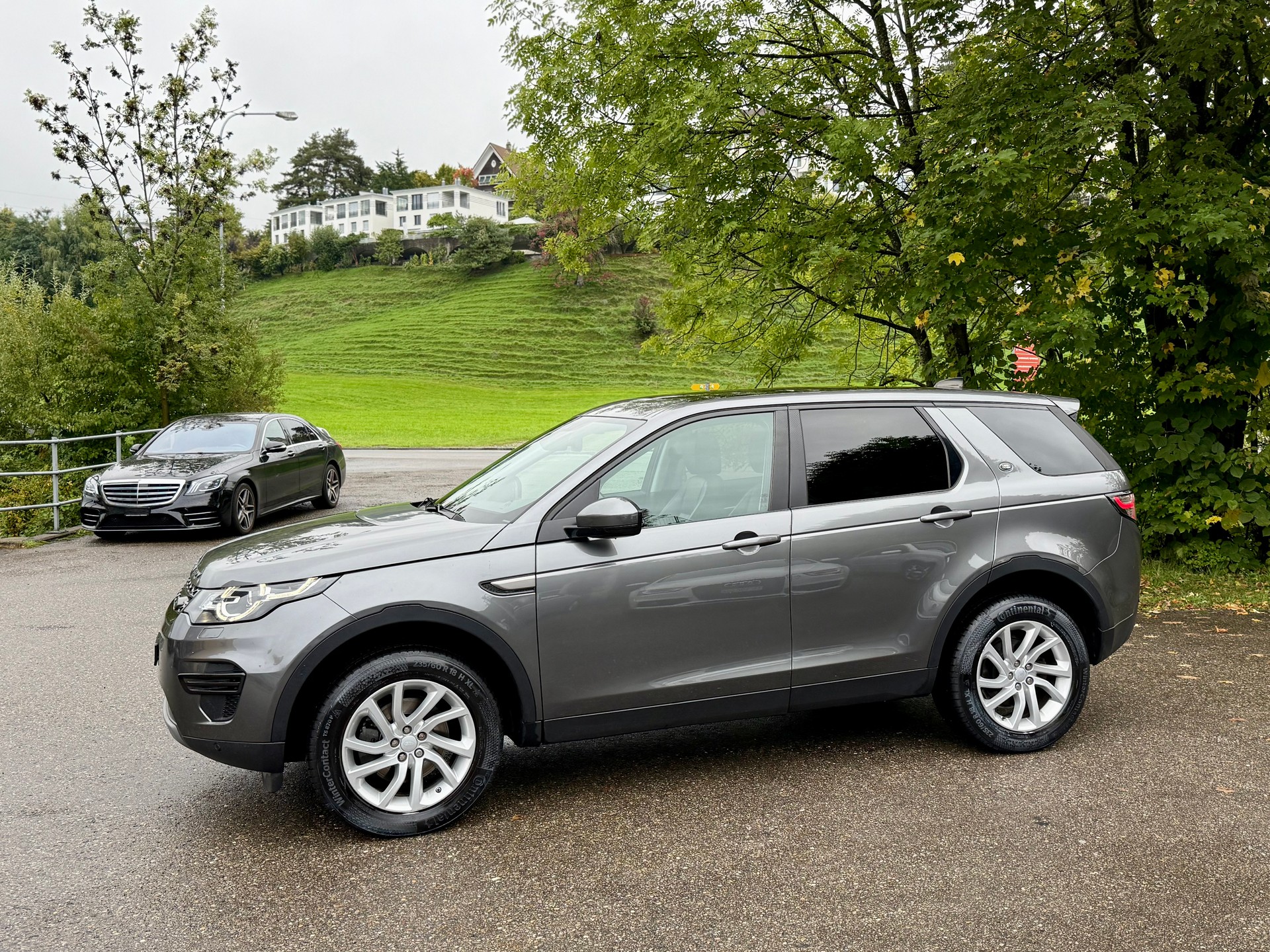 LAND ROVER Discovery Sport 2.0 TD4 SE AT9-image-1
