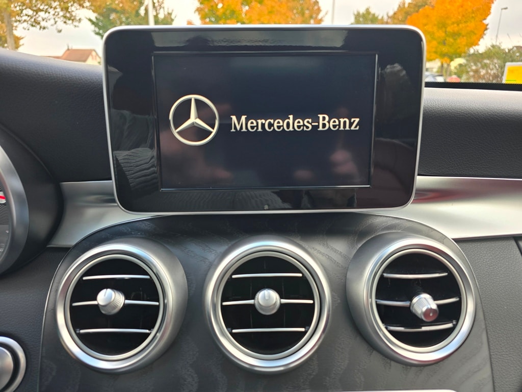 MERCEDES-BENZ C 400 AMG Line 4matic Kombi-image-18