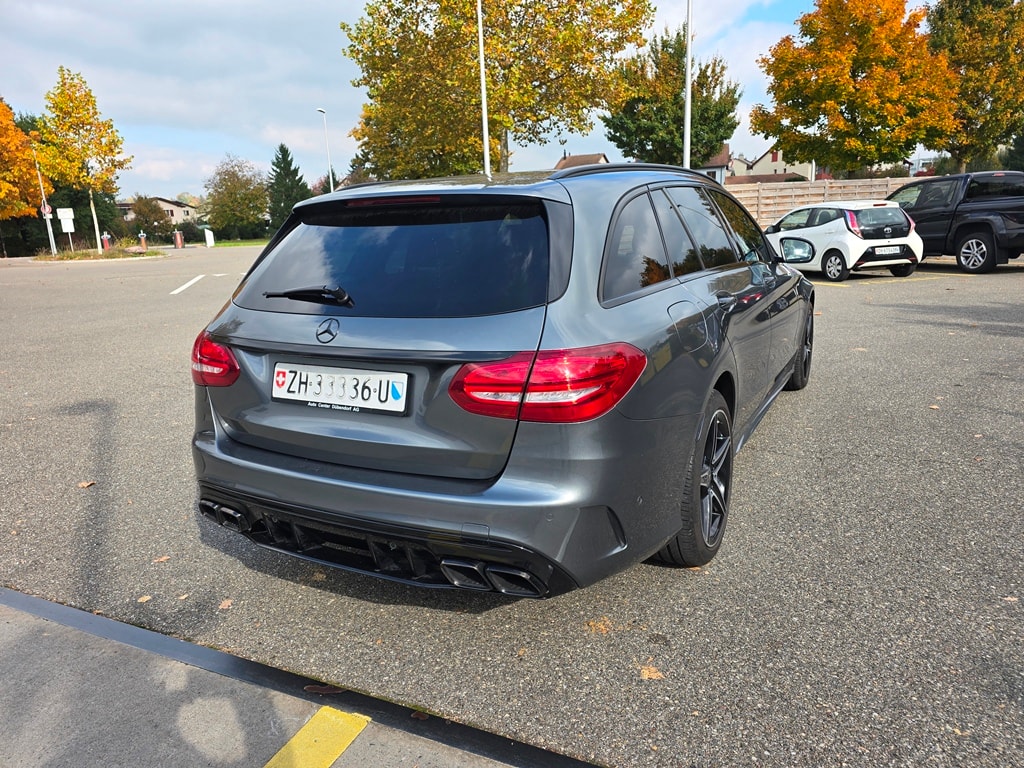 MERCEDES-BENZ C 400 AMG Line 4matic Kombi-image-6